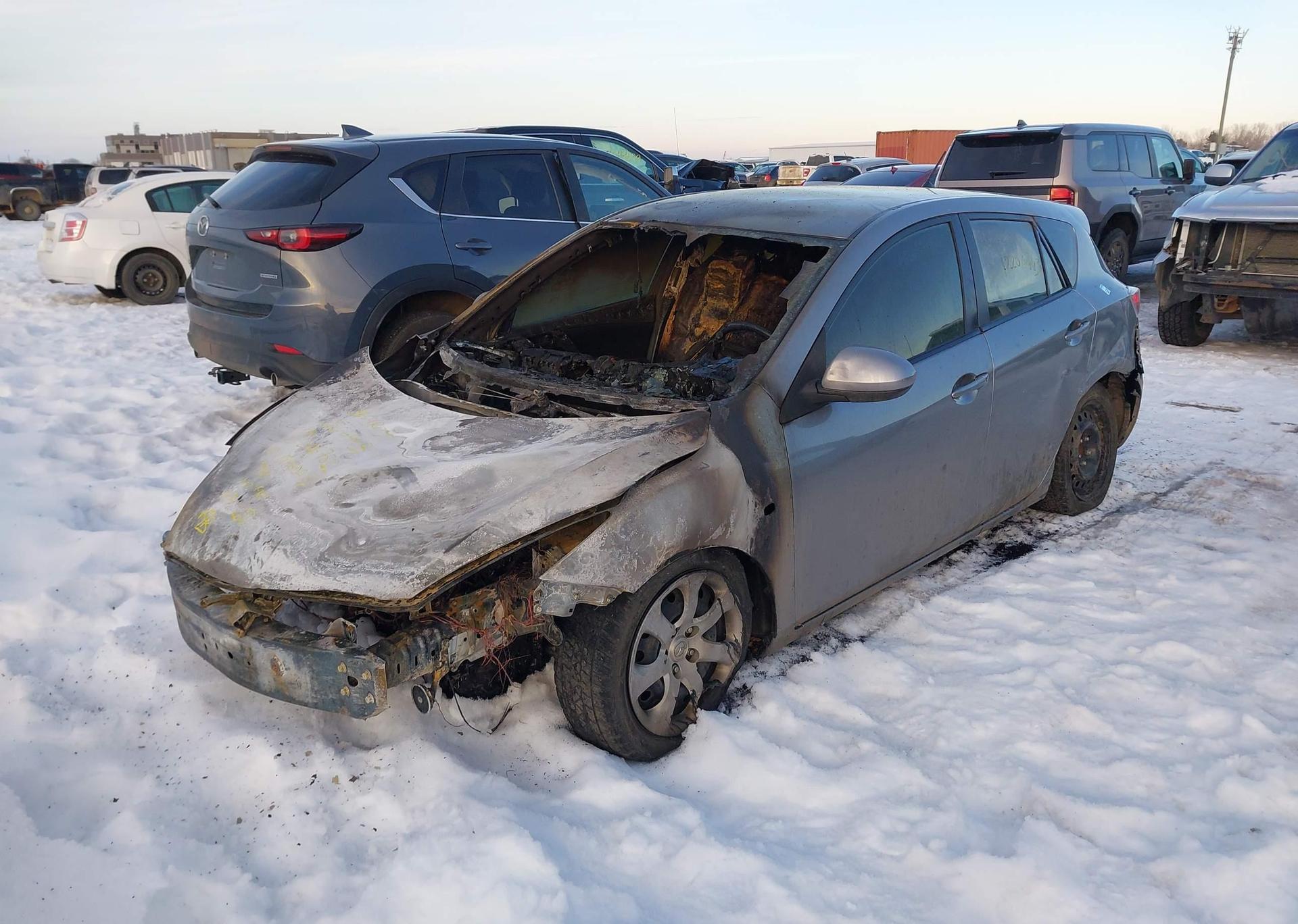 2010 MAZDA 3 I