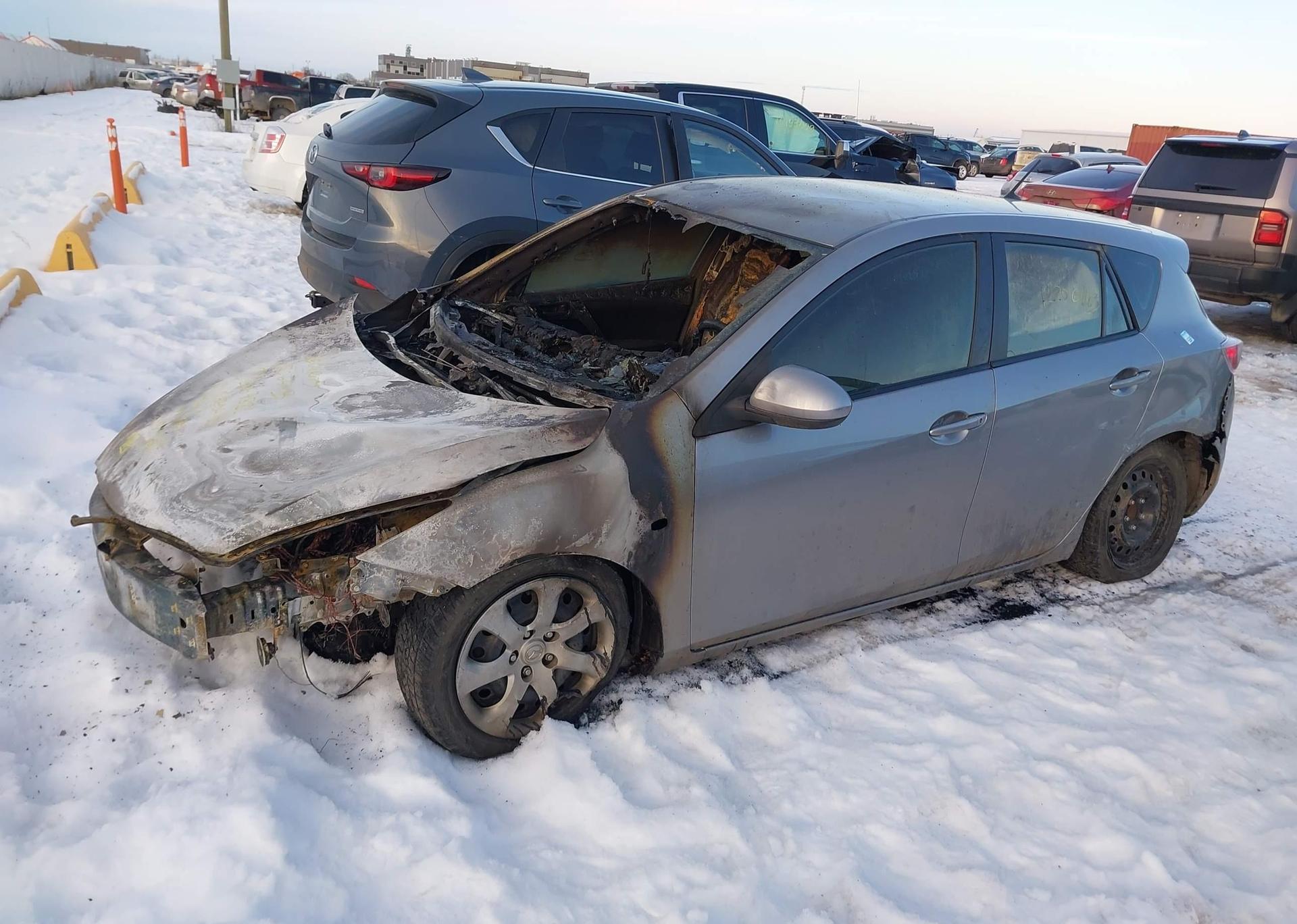 2010 MAZDA 3 I
