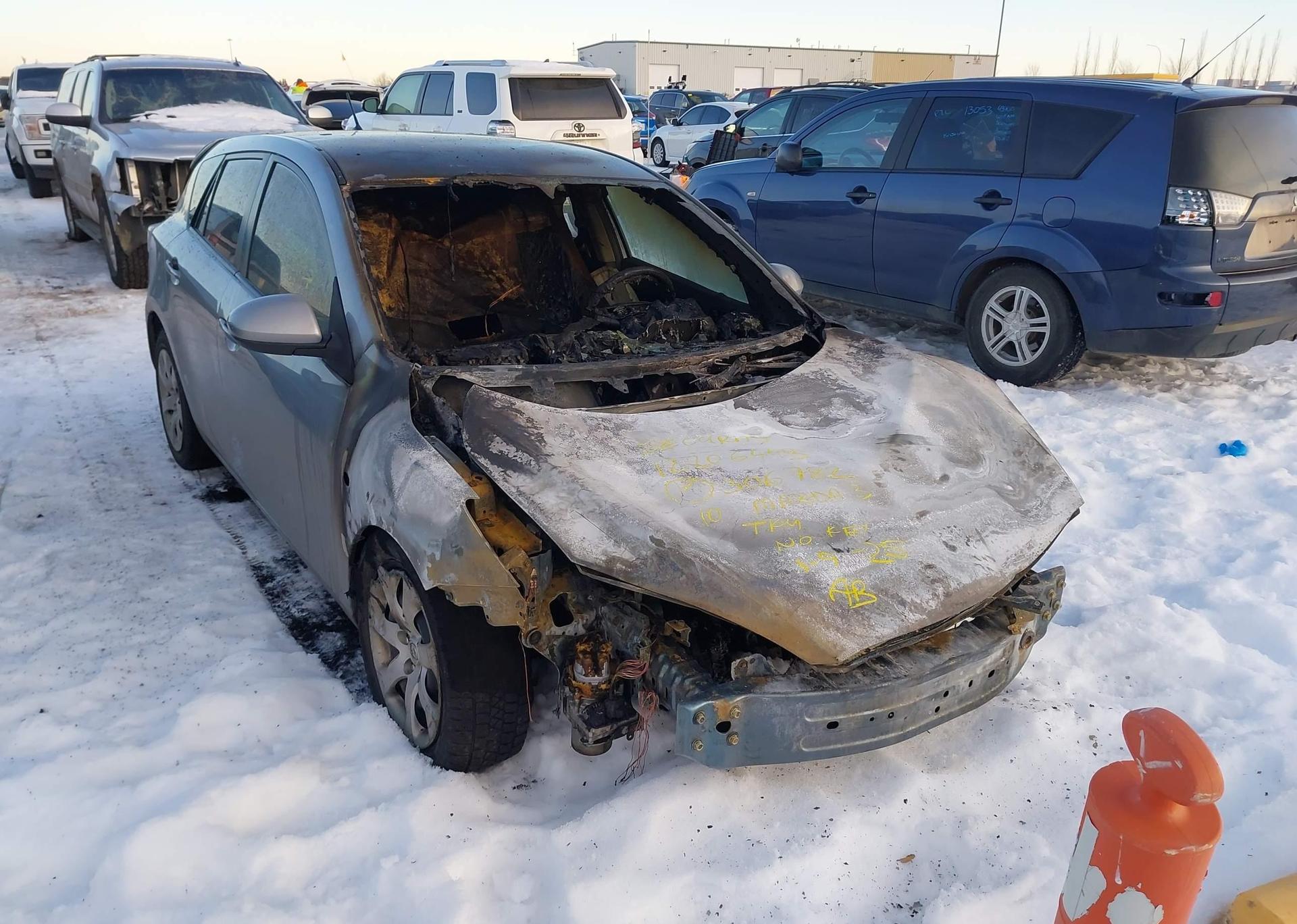 2010 MAZDA 3 I