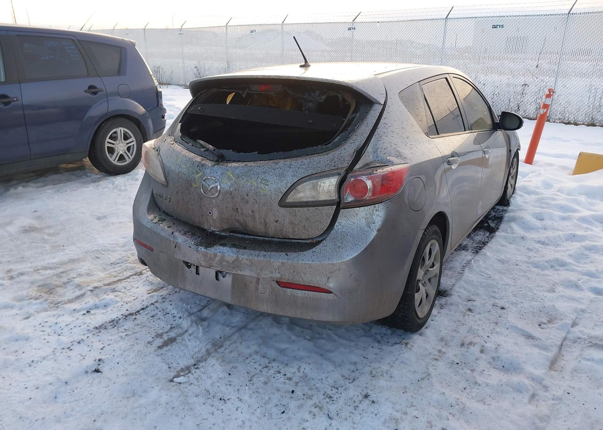 2010 MAZDA 3 I