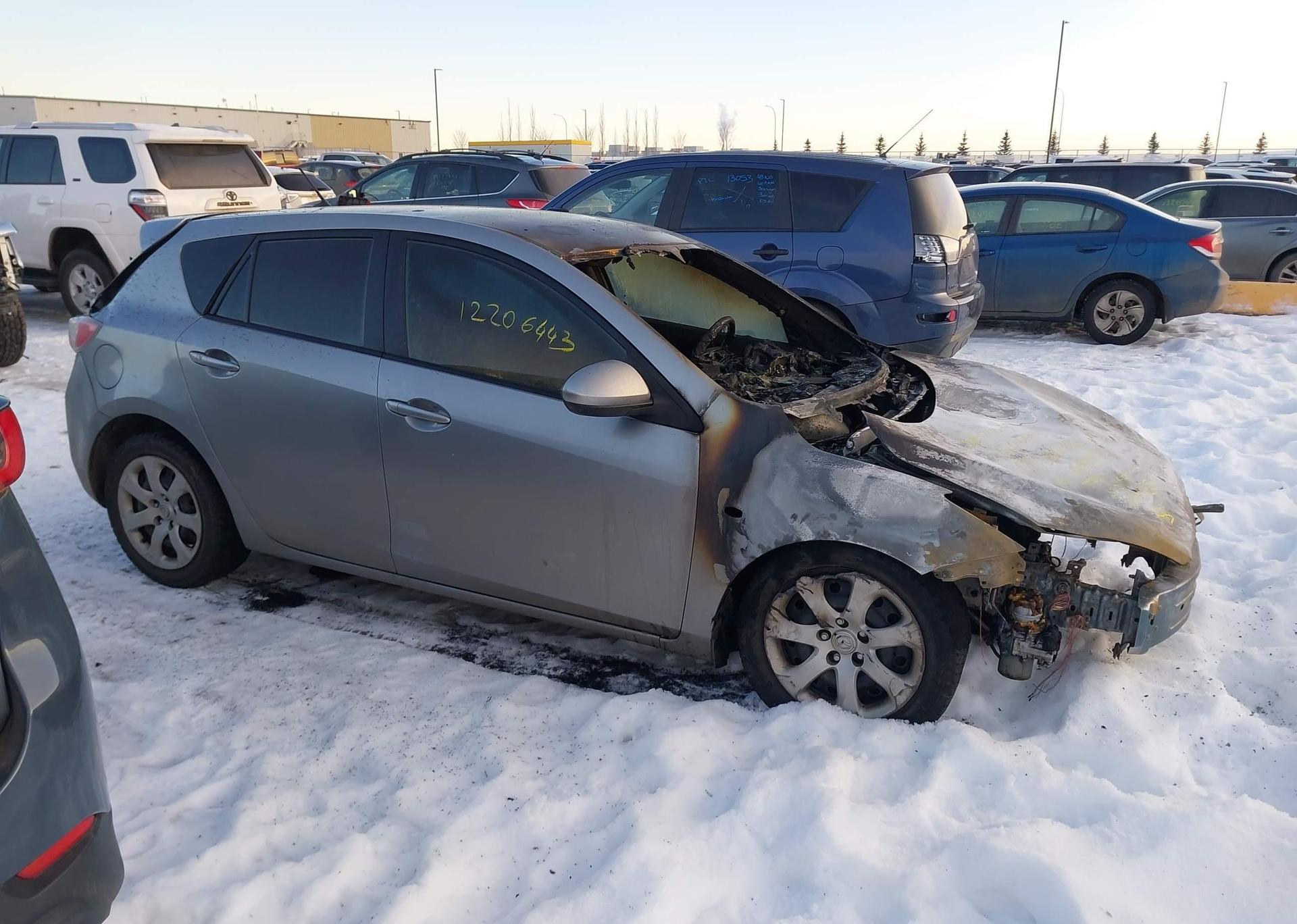 2010 MAZDA 3 I