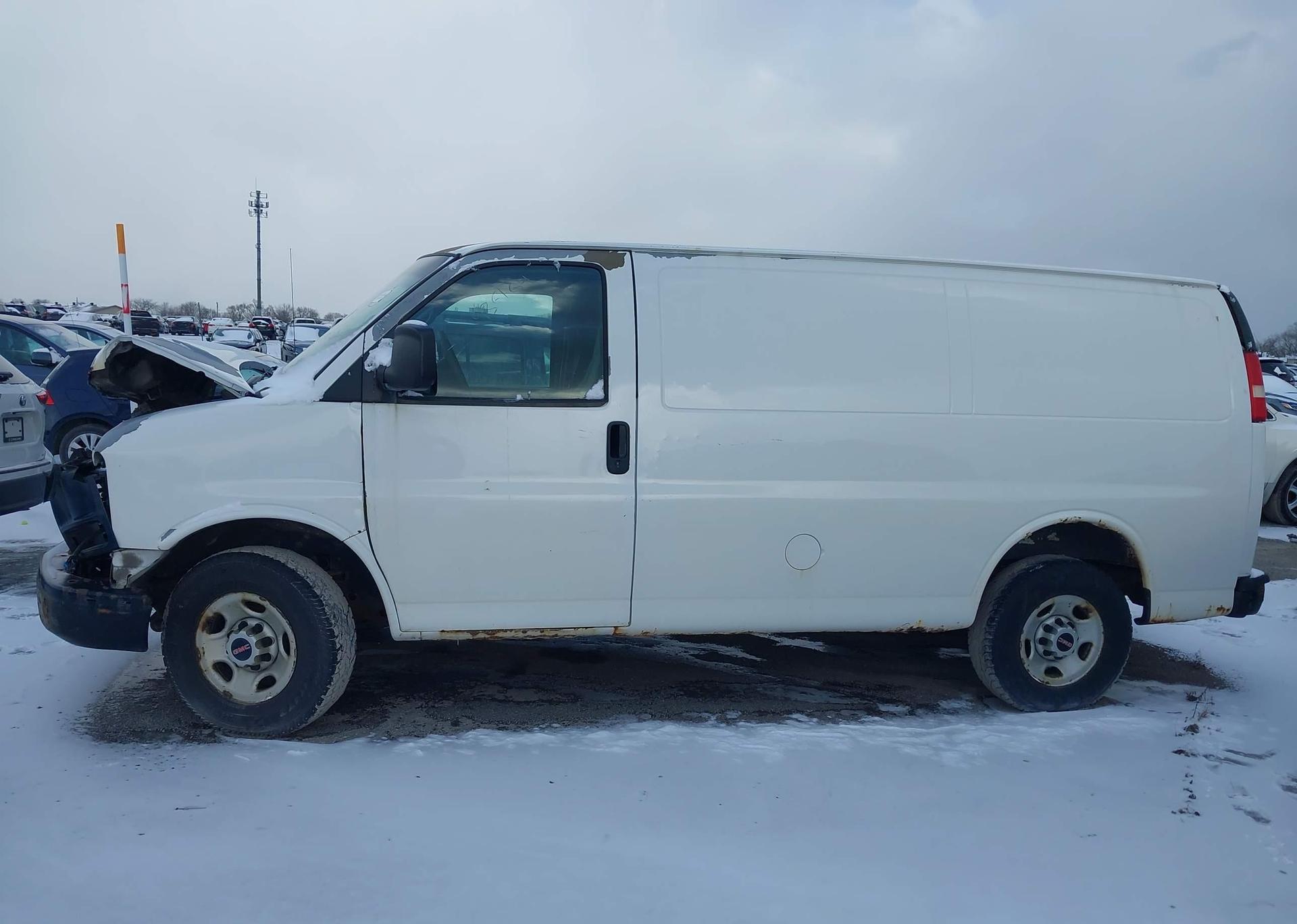 2009 GMC SAA CARGO
