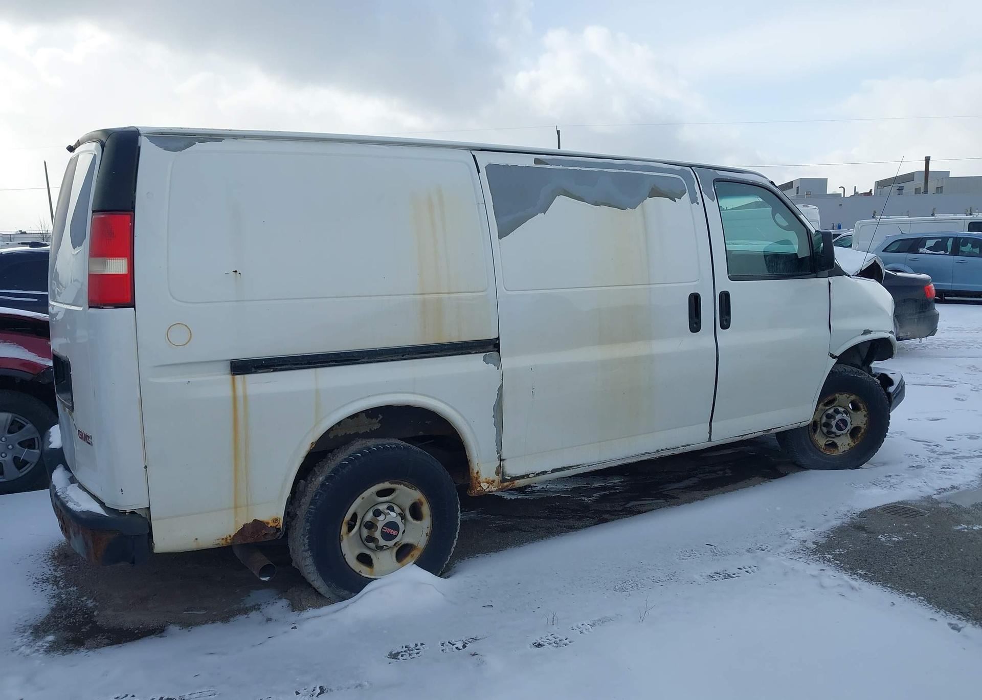 2009 GMC SAA CARGO