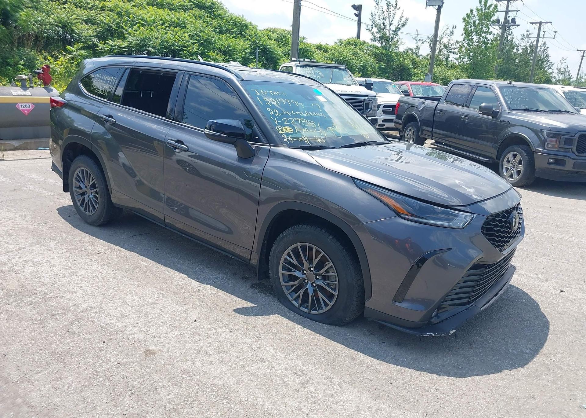 2022 TOYOTA HIGHLANDER XSE