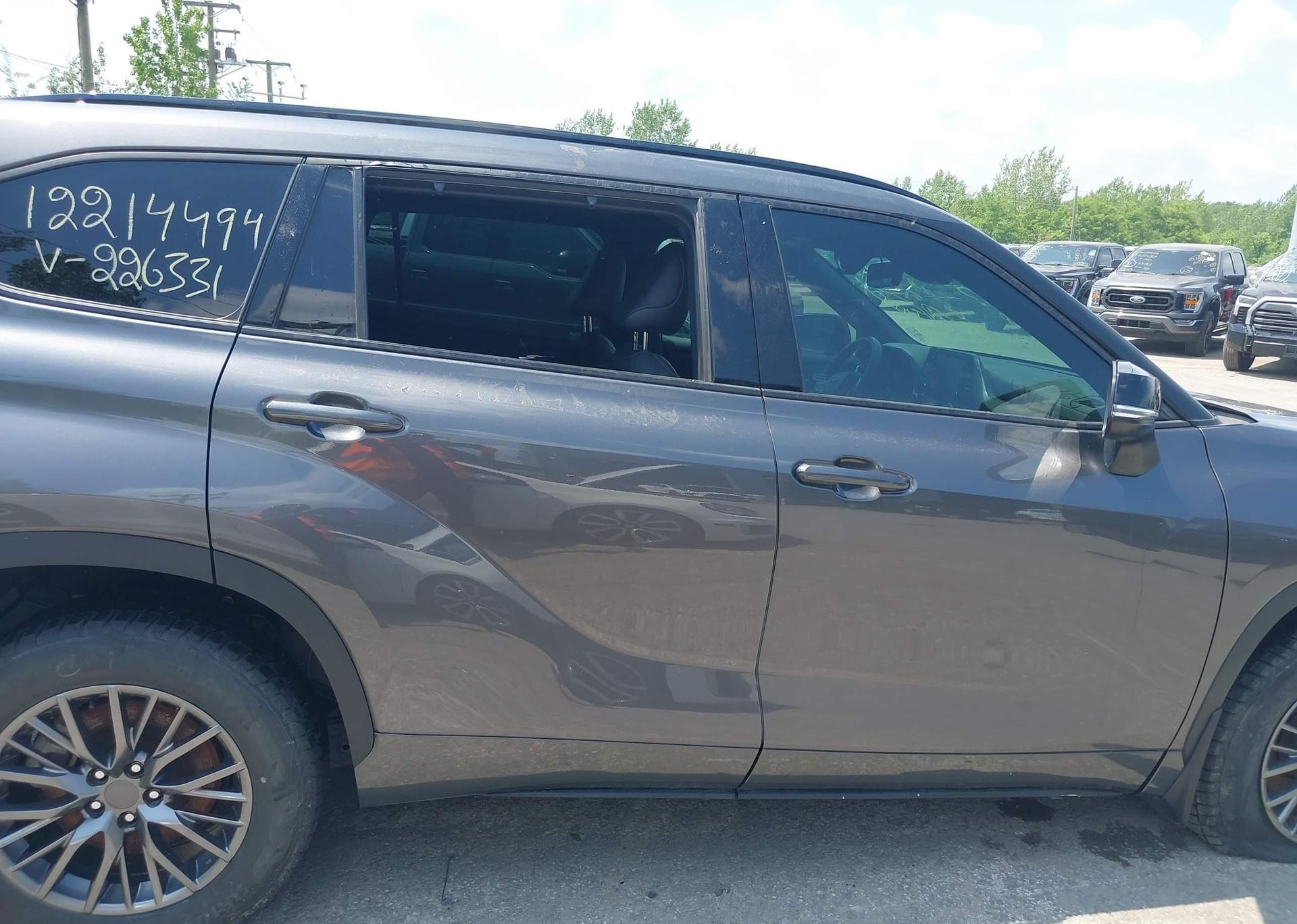 2022 TOYOTA HIGHLANDER XSE