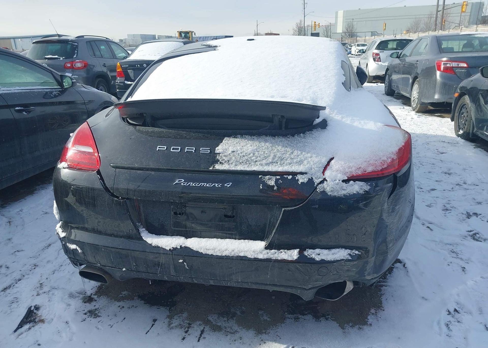 2011 PORSCHE PANAMERA 2