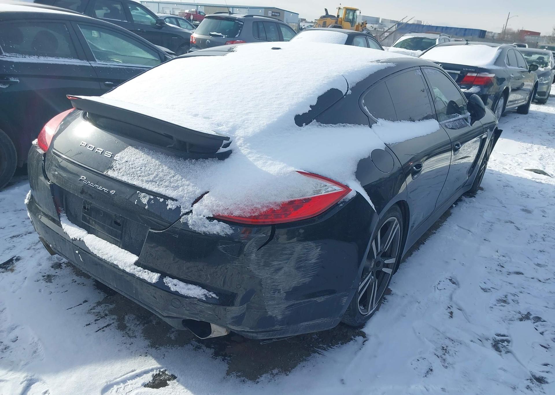 2011 PORSCHE PANAMERA 2