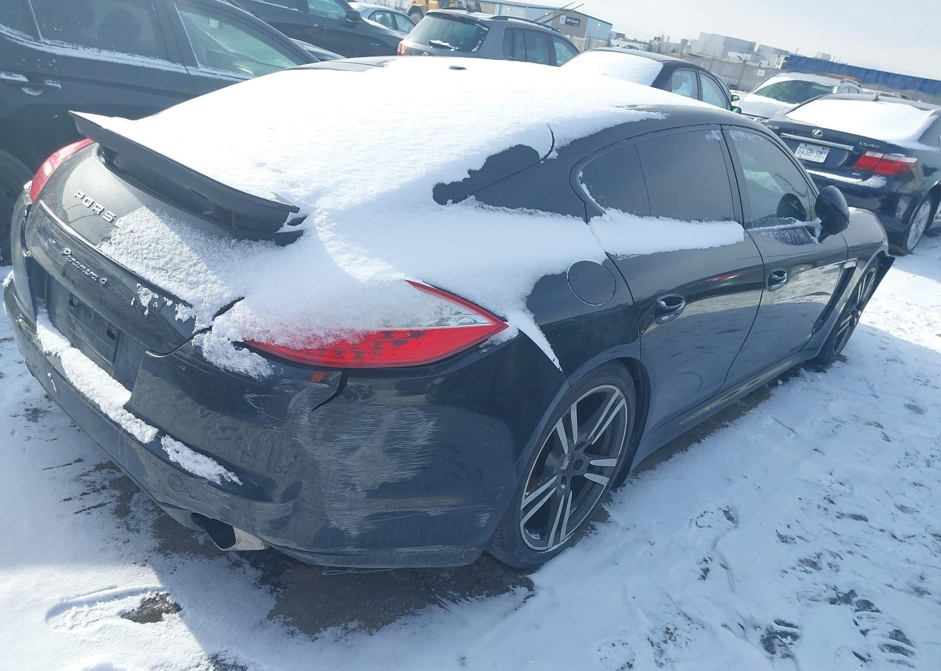 2011 PORSCHE PANAMERA 2