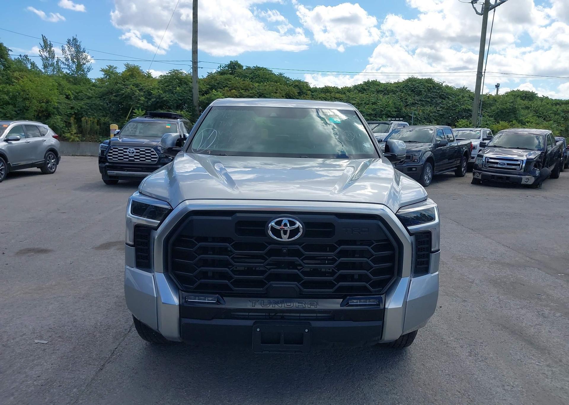 2024 TOYOTA TUNDRA CREWMAX LIMITED