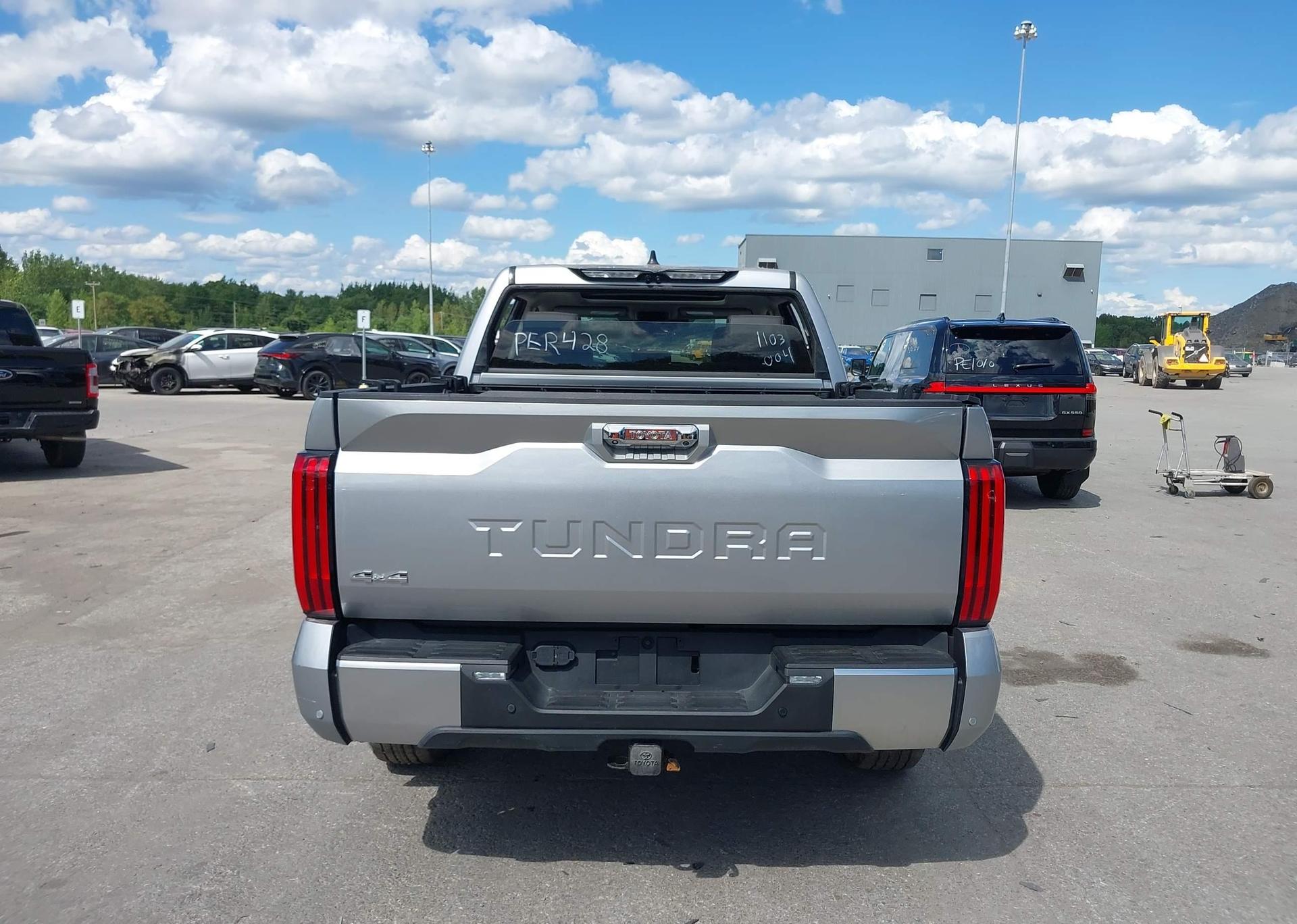 2024 TOYOTA TUNDRA CREWMAX LIMITED
