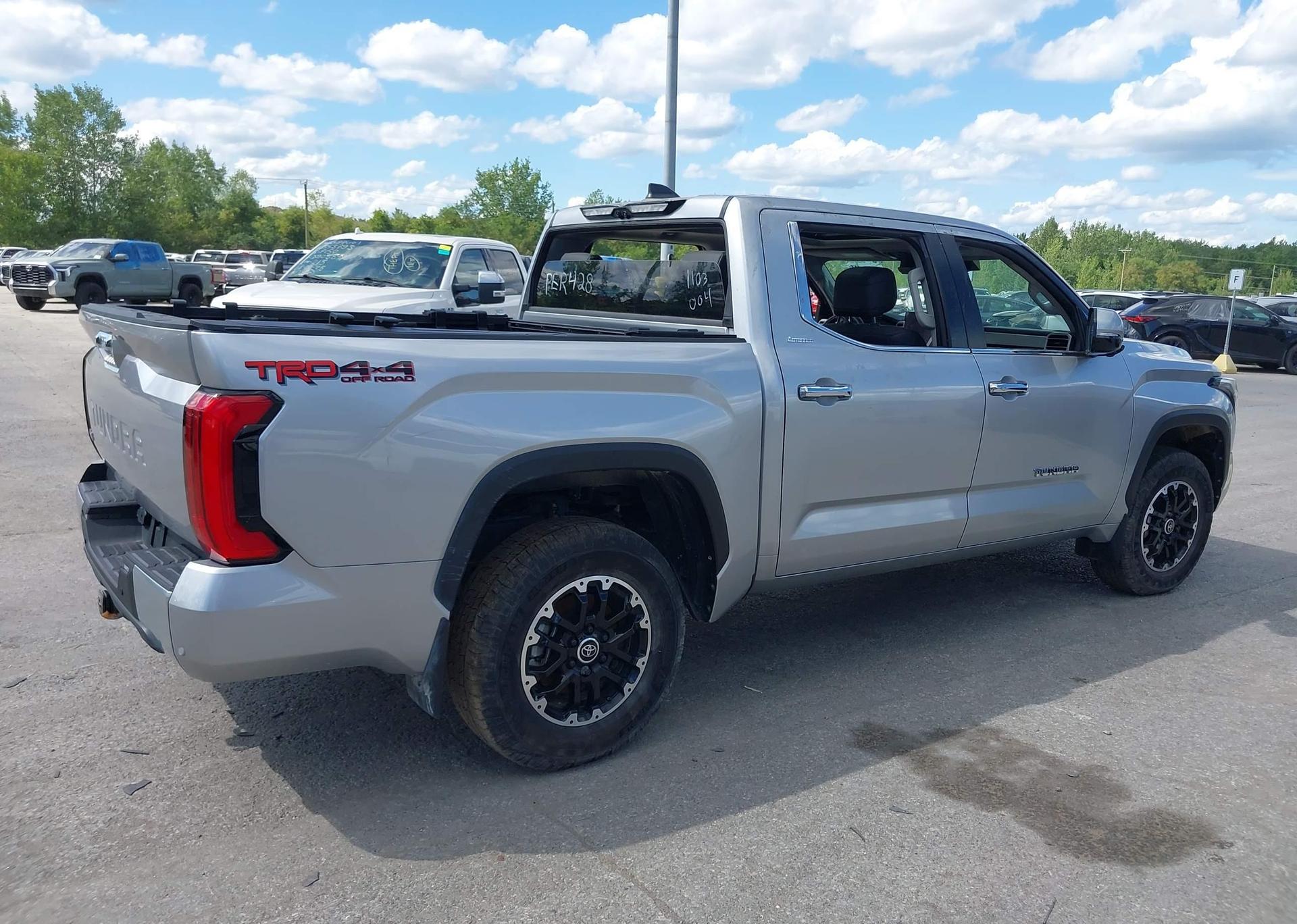 2024 TOYOTA TUNDRA CREWMAX LIMITED