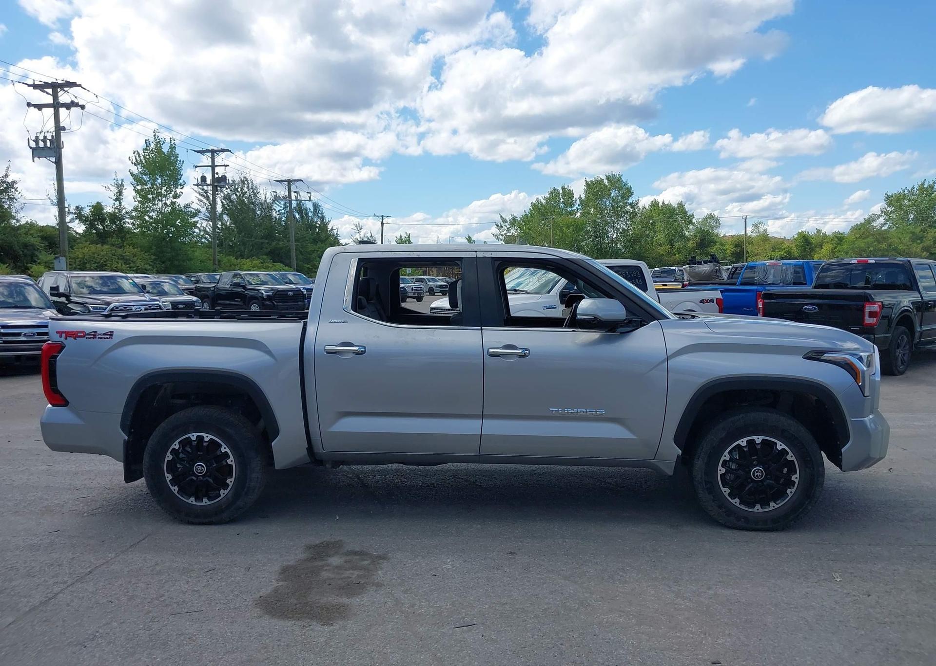 2024 TOYOTA TUNDRA CREWMAX LIMITED
