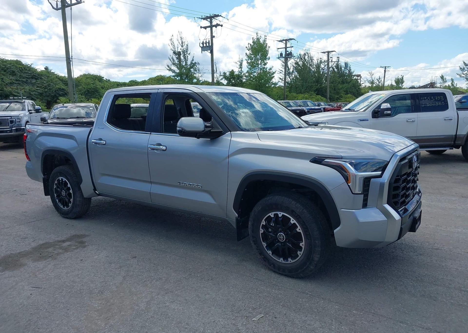 2024 TOYOTA TUNDRA CREWMAX LIMITED