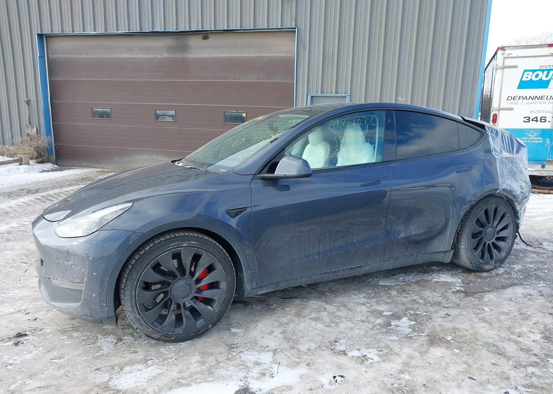 2023 TESLA MODEL Y PERFORMANCE