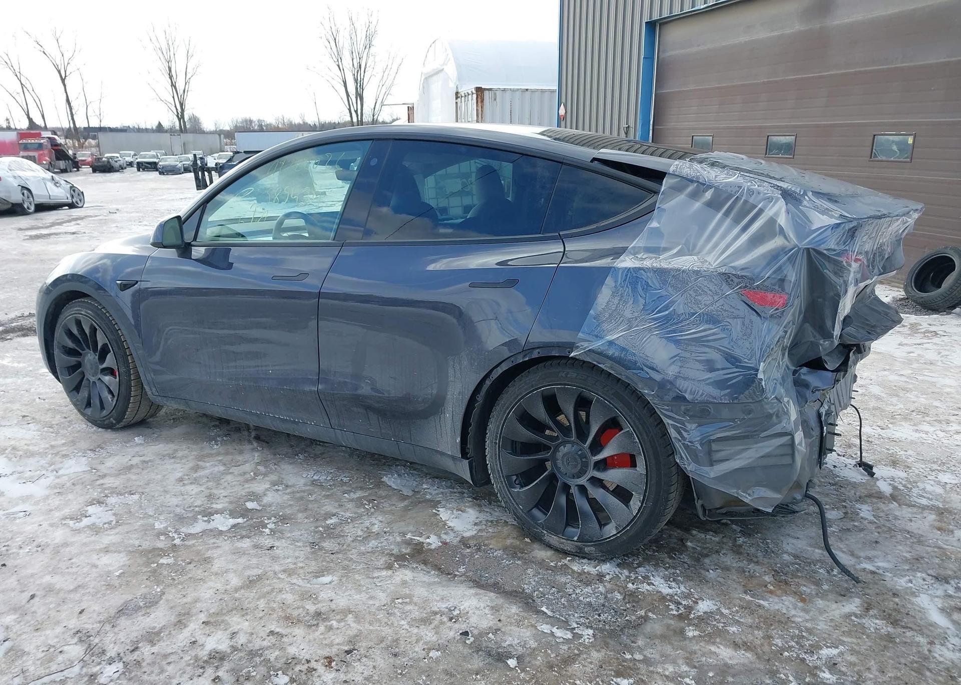 2023 TESLA MODEL Y PERFORMANCE