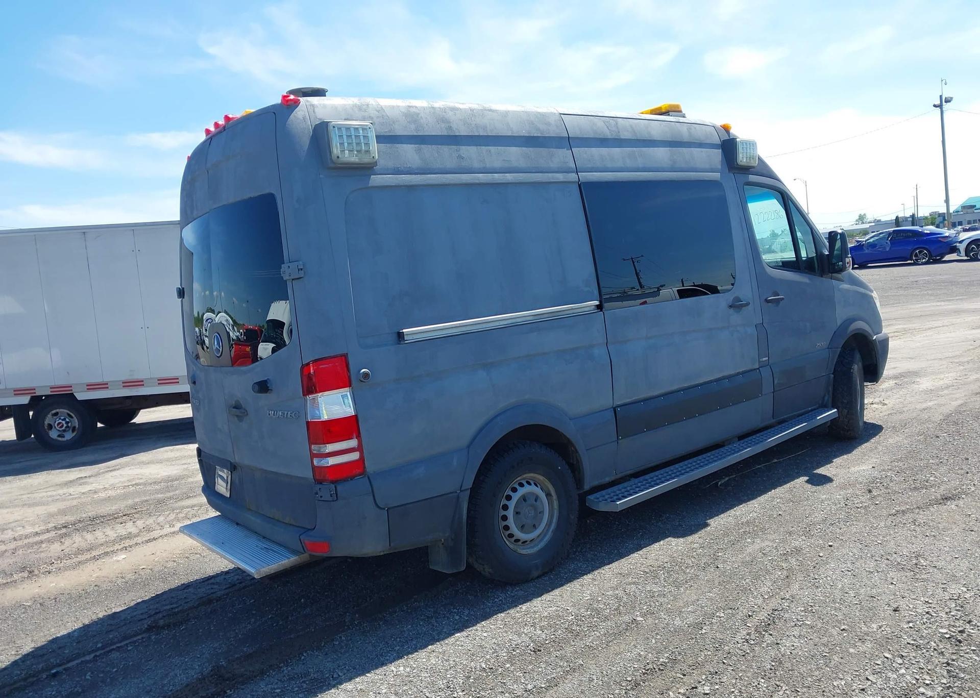 2011 MERCEDES-BENZ SPRINTER S