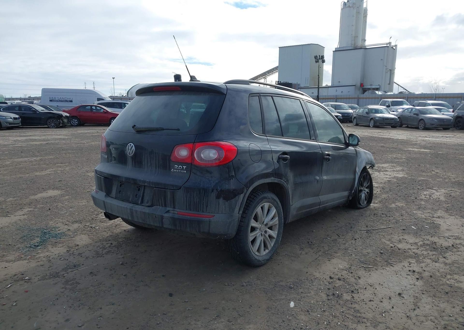 2010 VOLKSWAGEN TIGUAN SE