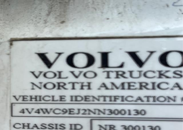 2022 VOLVO VNR