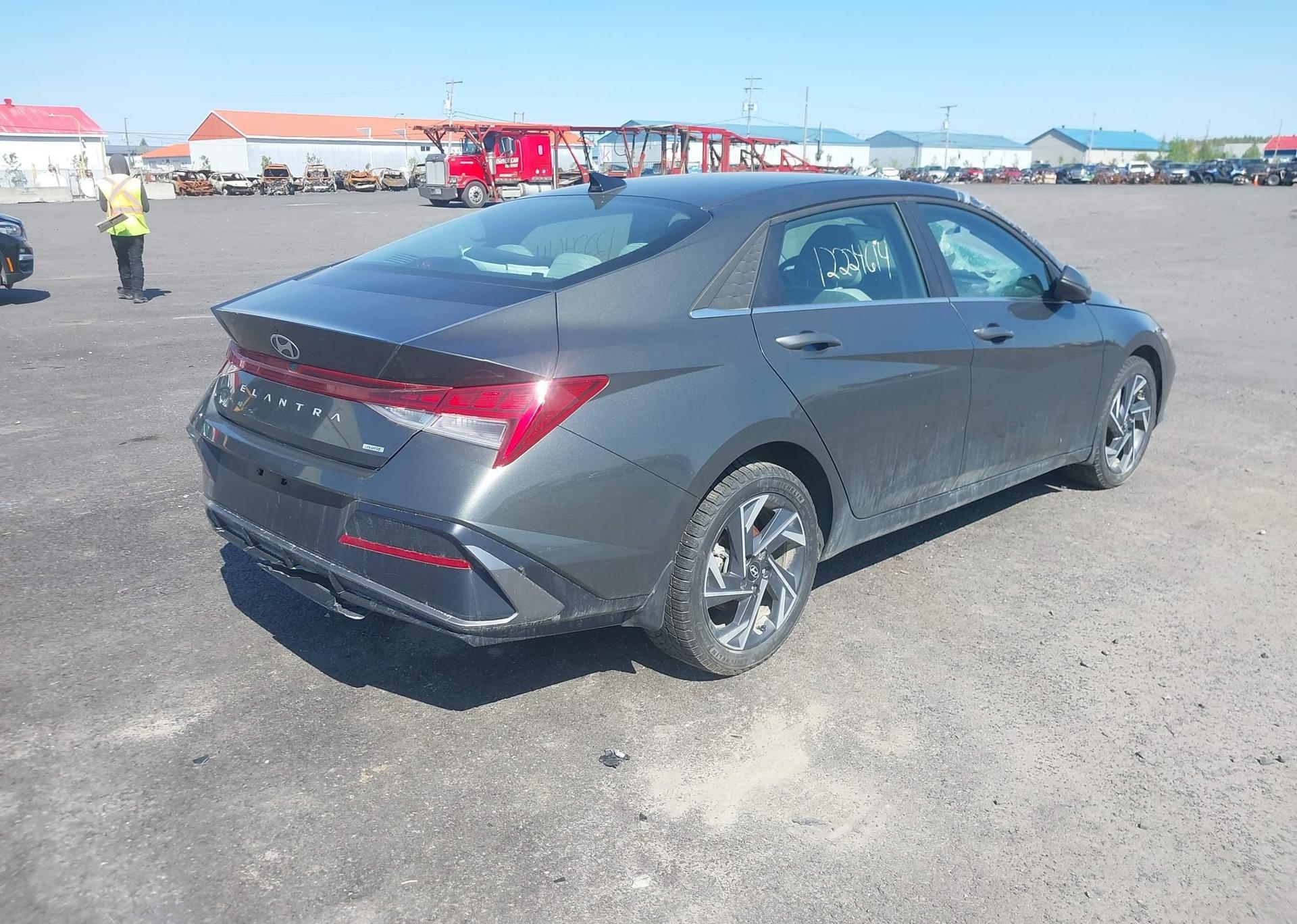 2024 HYUNDAI ELANTRA LIMITED