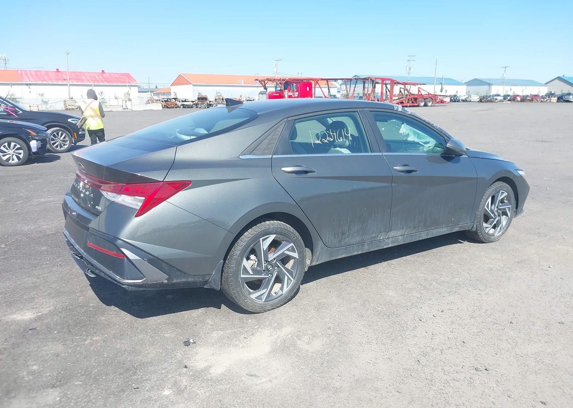 2024 HYUNDAI ELANTRA LIMITED