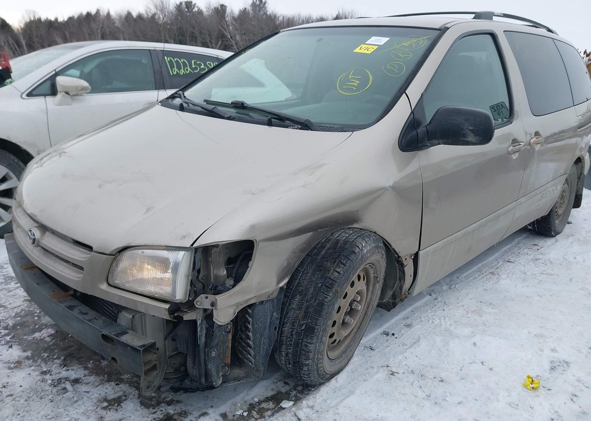 2000 TOYOTA SIENNA