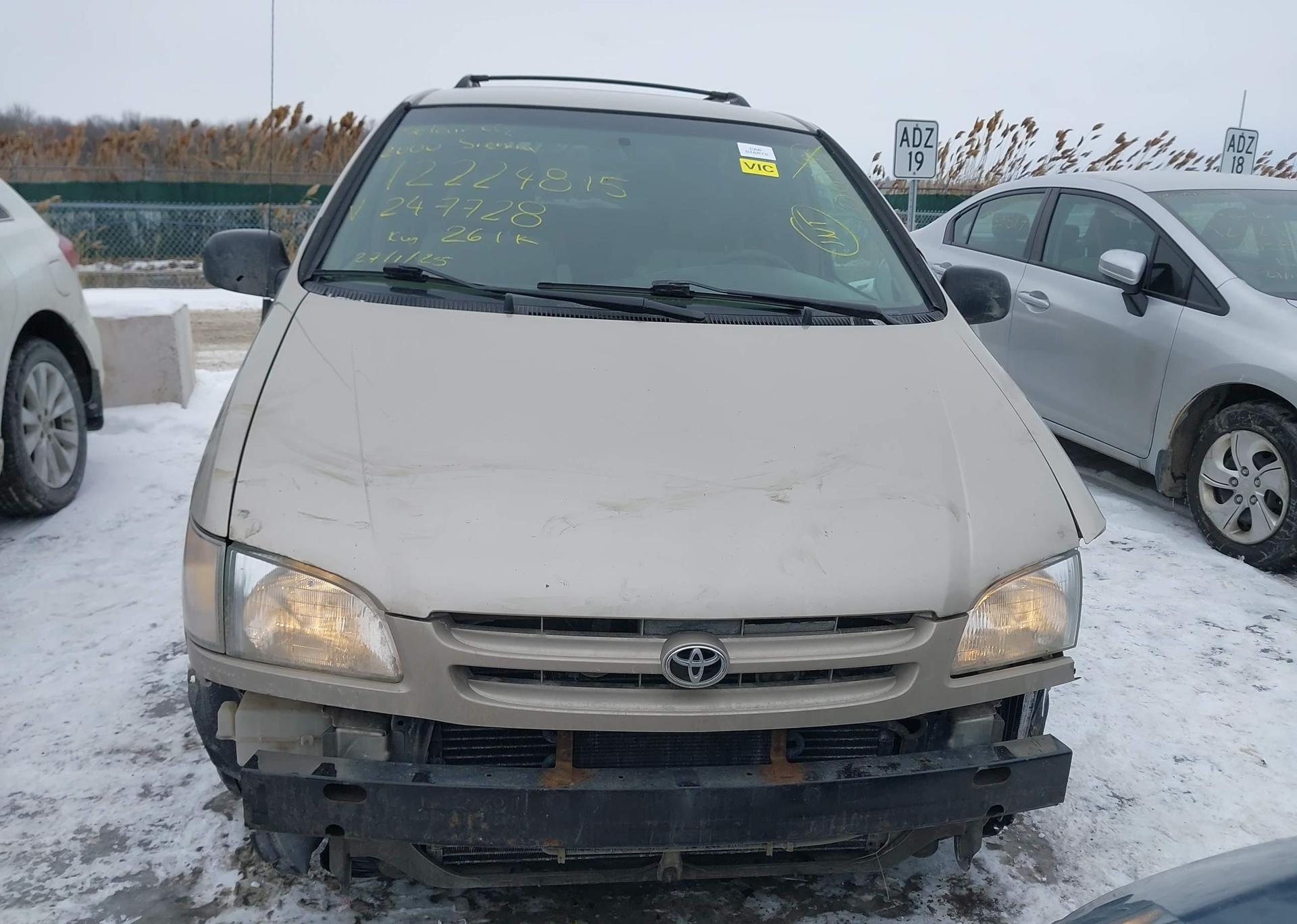 2000 TOYOTA SIENNA