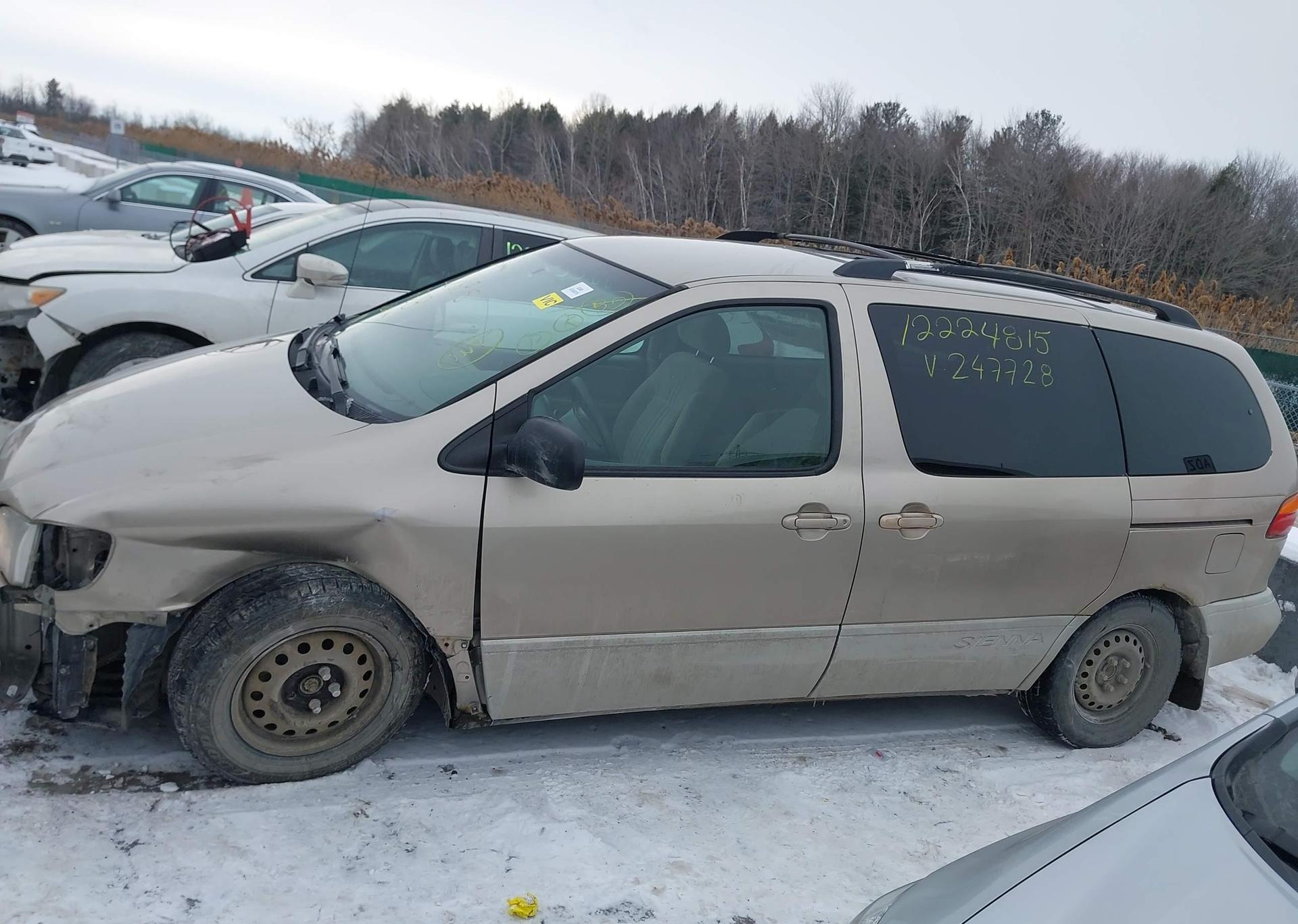 2000 TOYOTA SIENNA