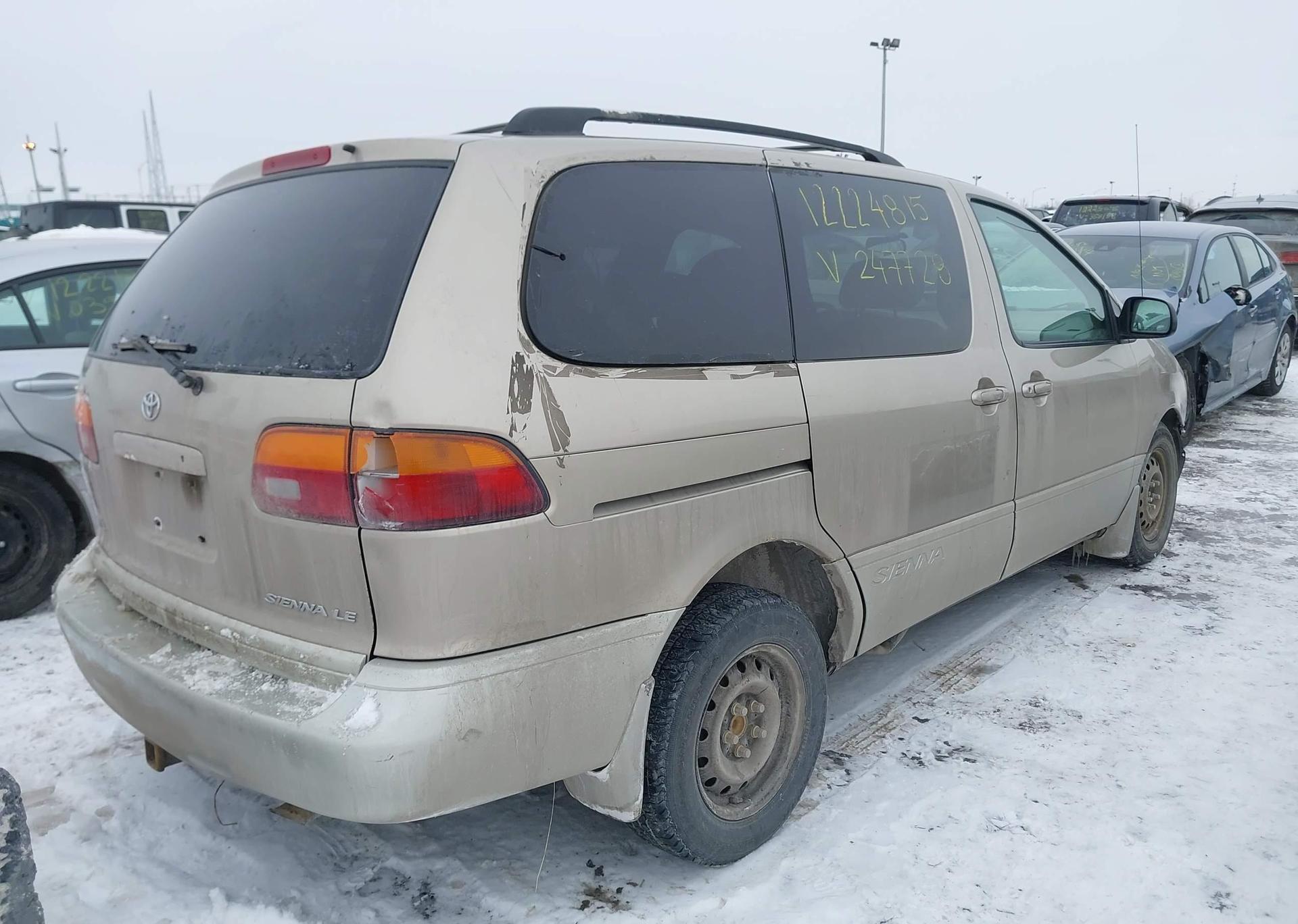 2000 TOYOTA SIENNA