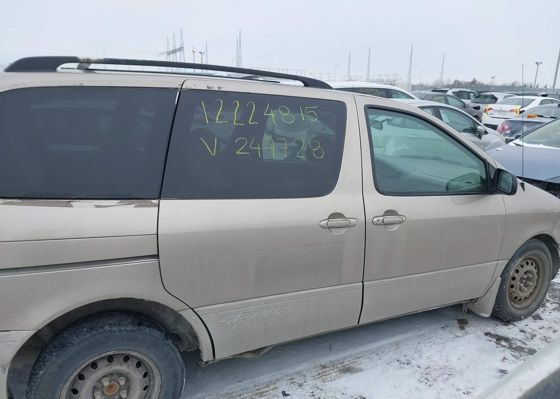 2000 TOYOTA SIENNA