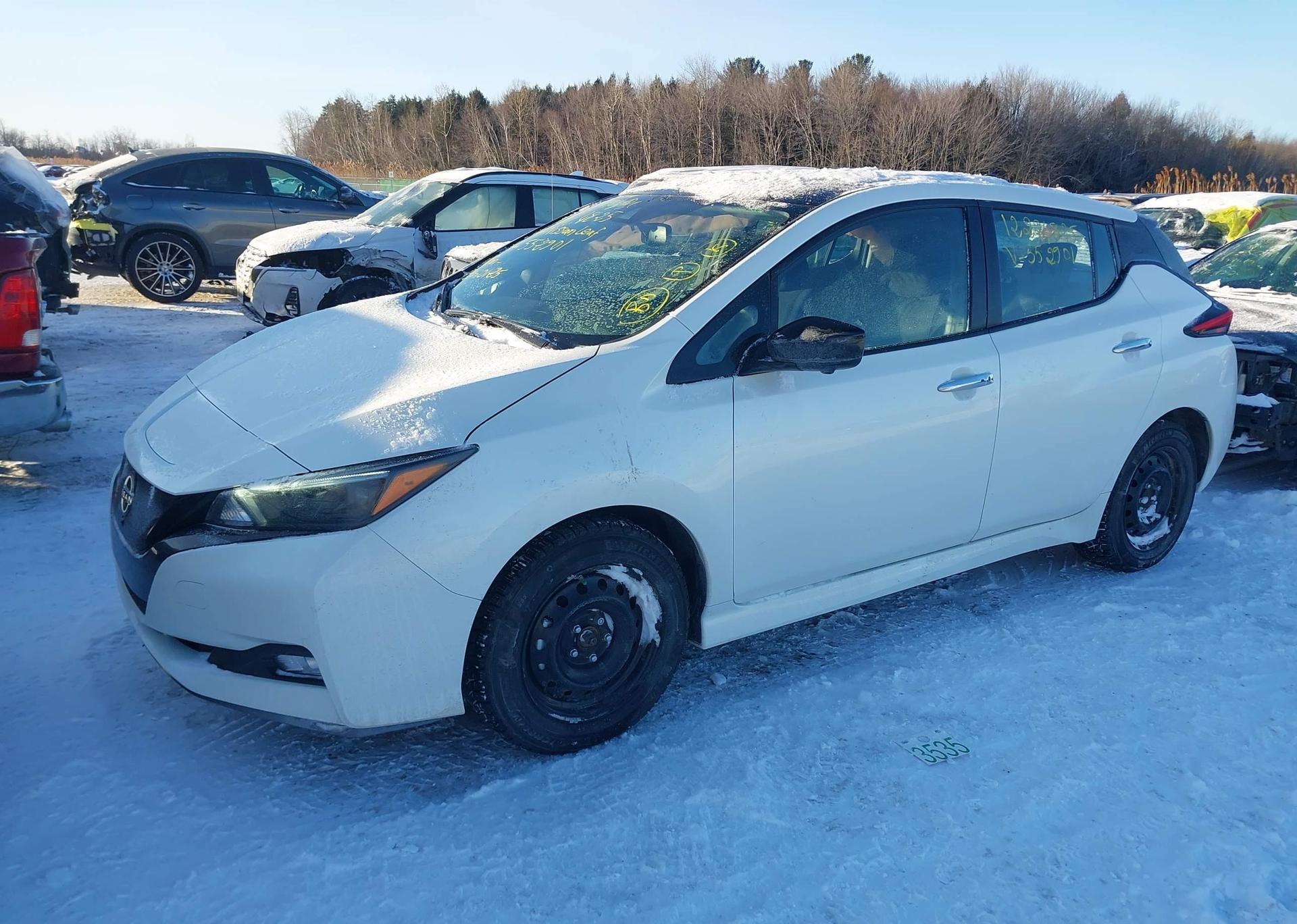 2024 NISSAN LEAF