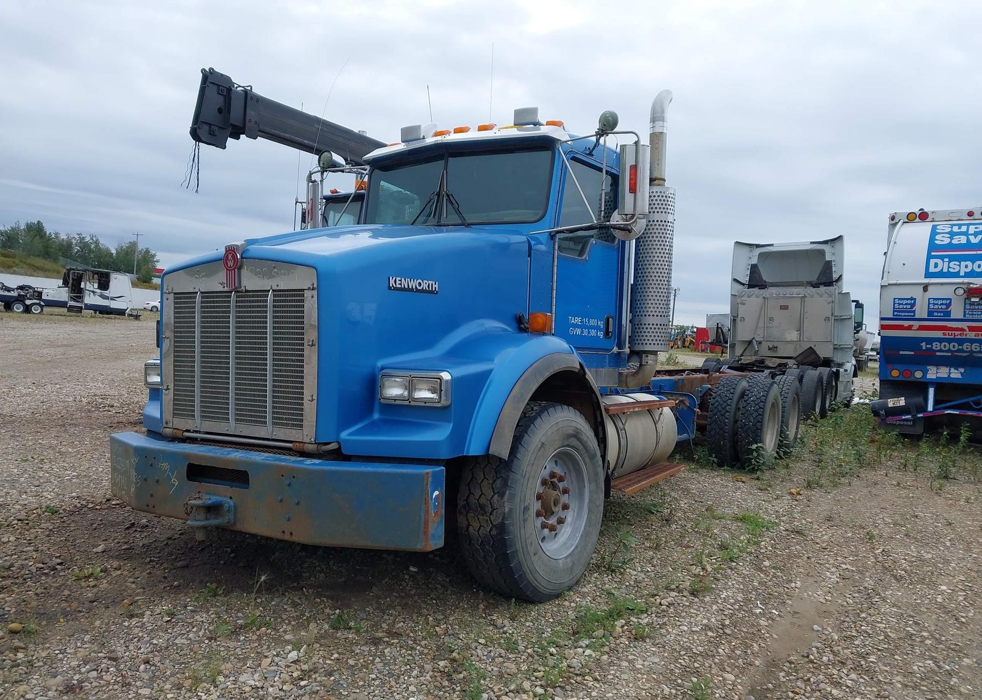 2003 KENWORTH CONSTRUCTION T800