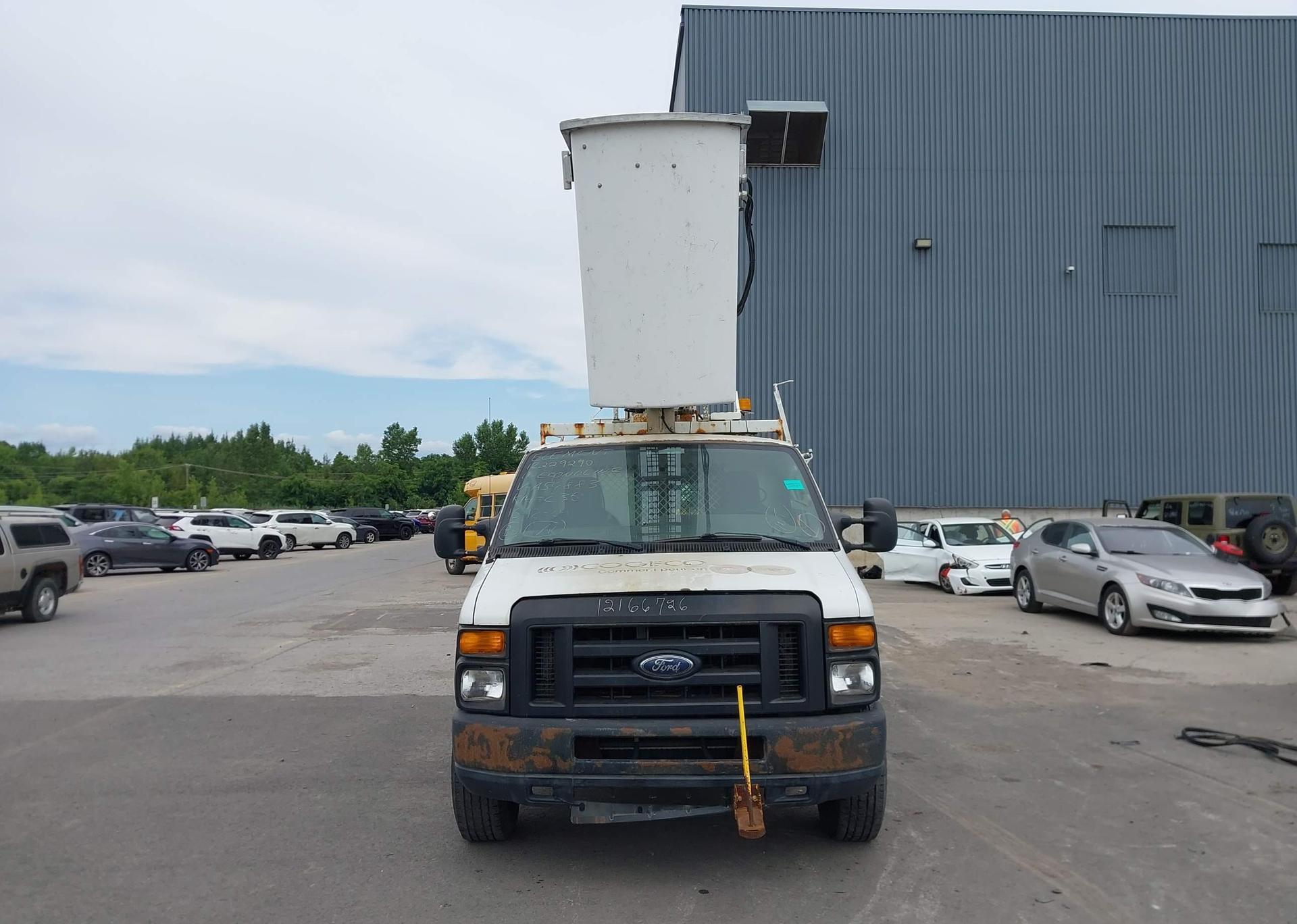 2011 FORD E-350 SUPER DUTY COMMERCIAL