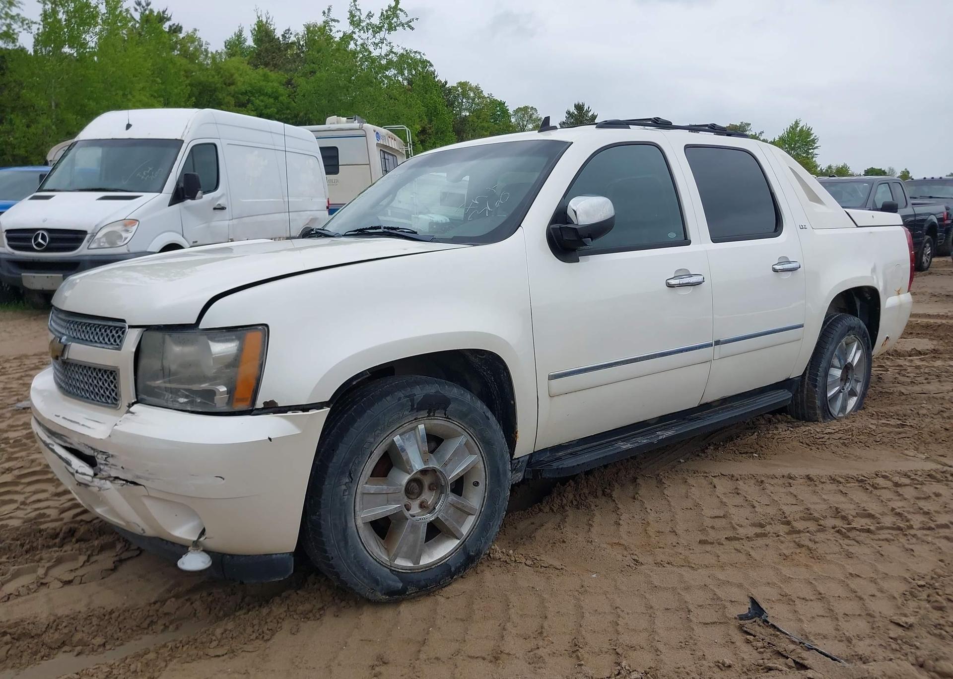 2011 CHEVROLET AVALANCHE