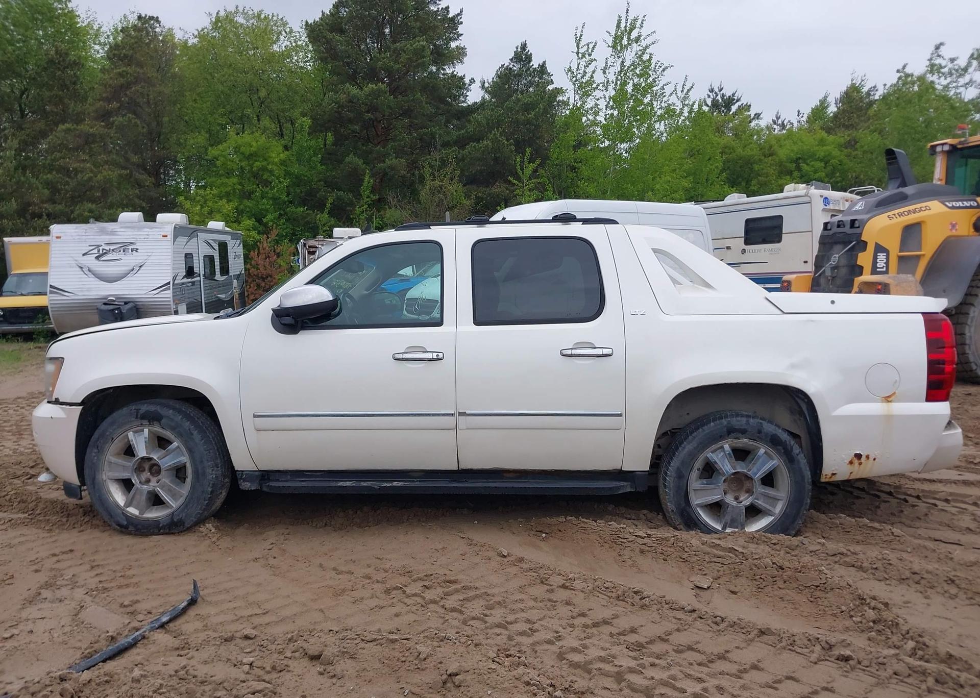 2011 CHEVROLET AVALANCHE