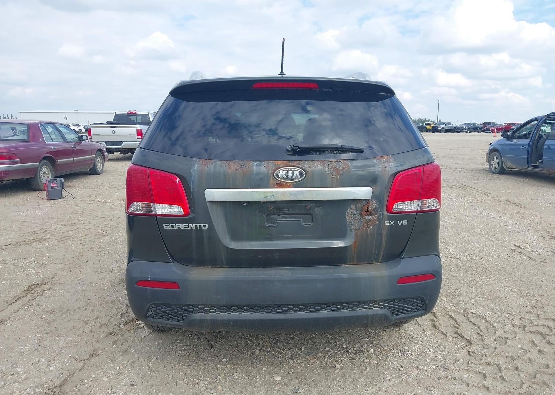 2011 KIA SORENTO EX
