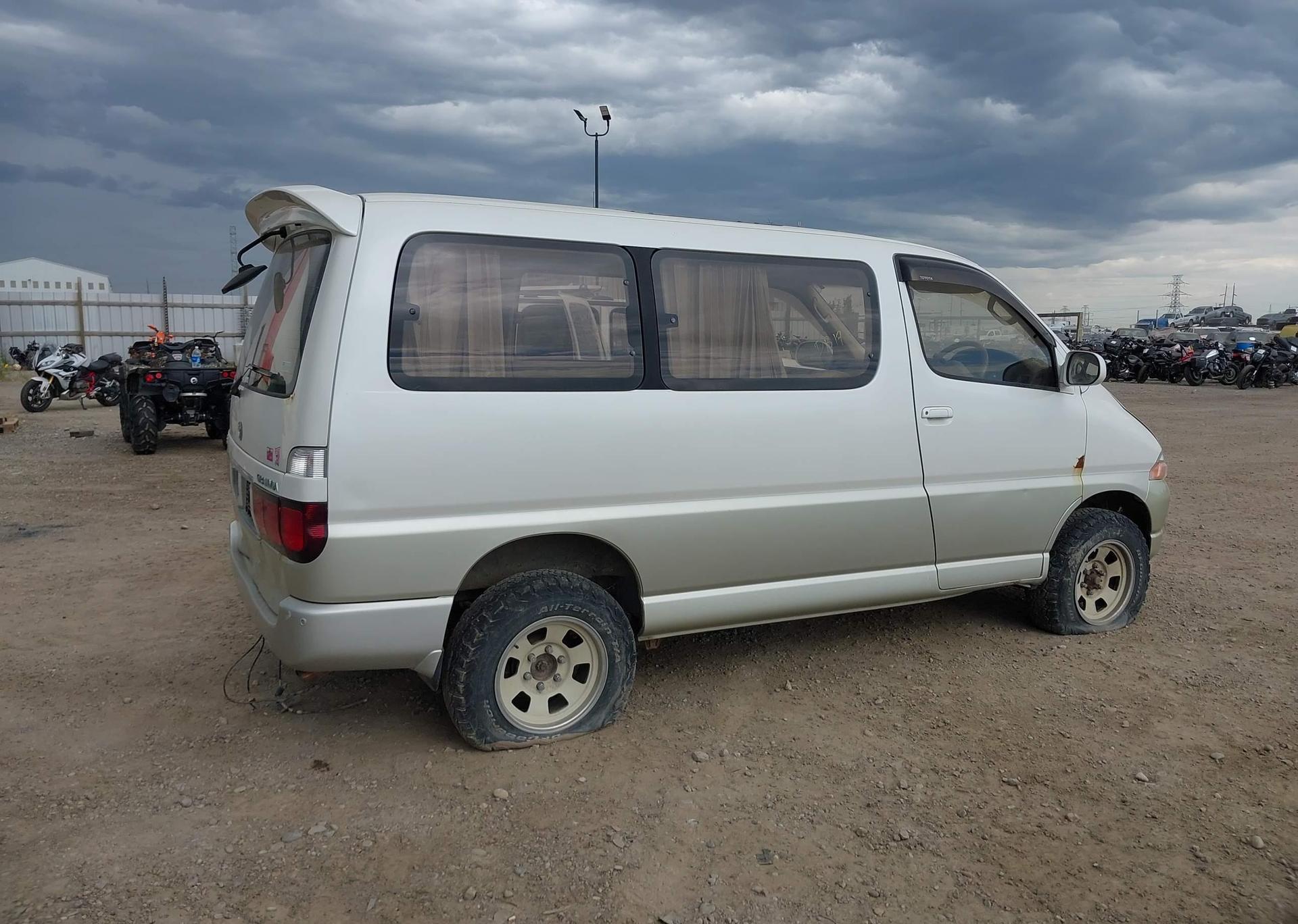1997 TOYOTA GRANVIA