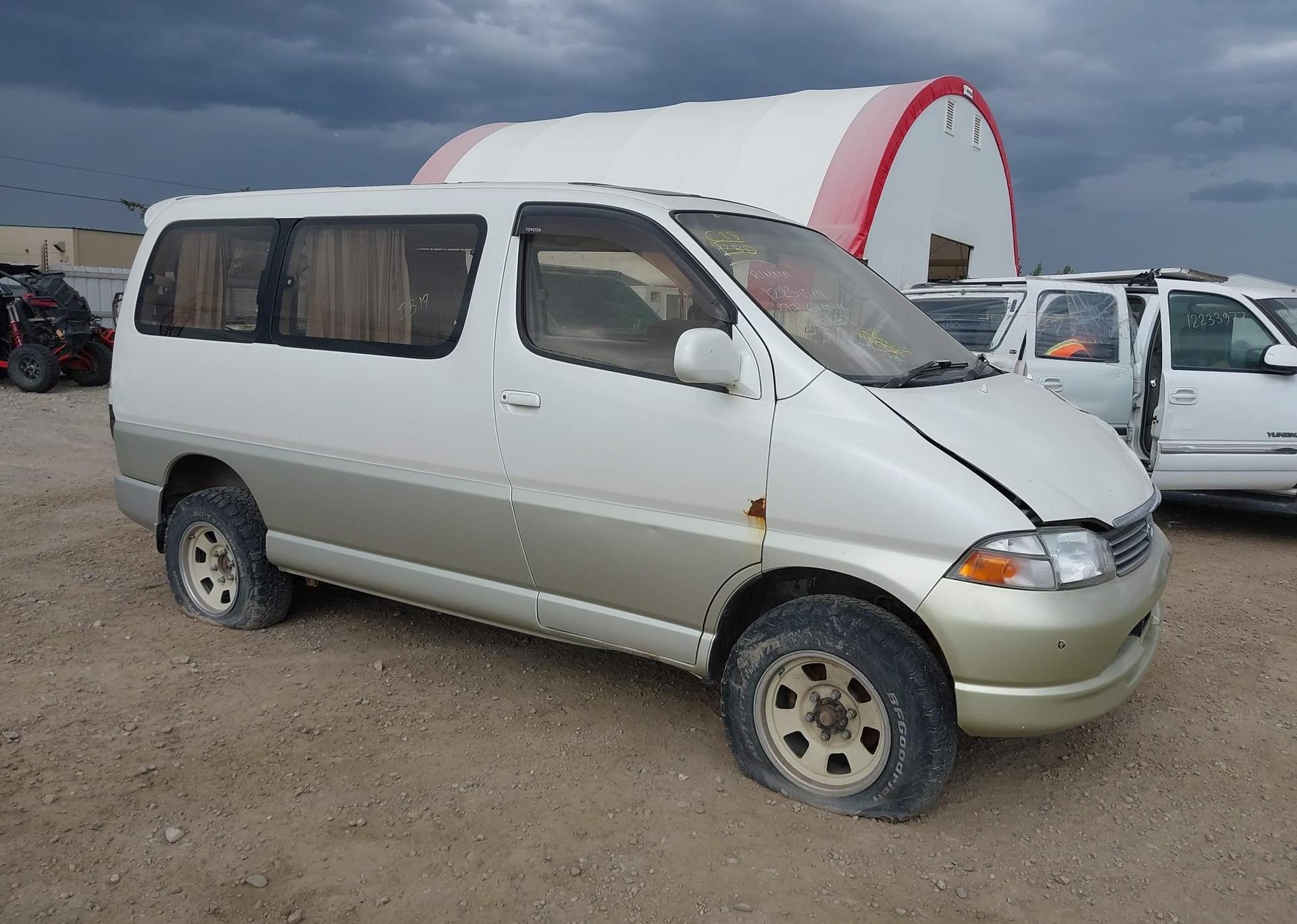 1997 TOYOTA GRANVIA