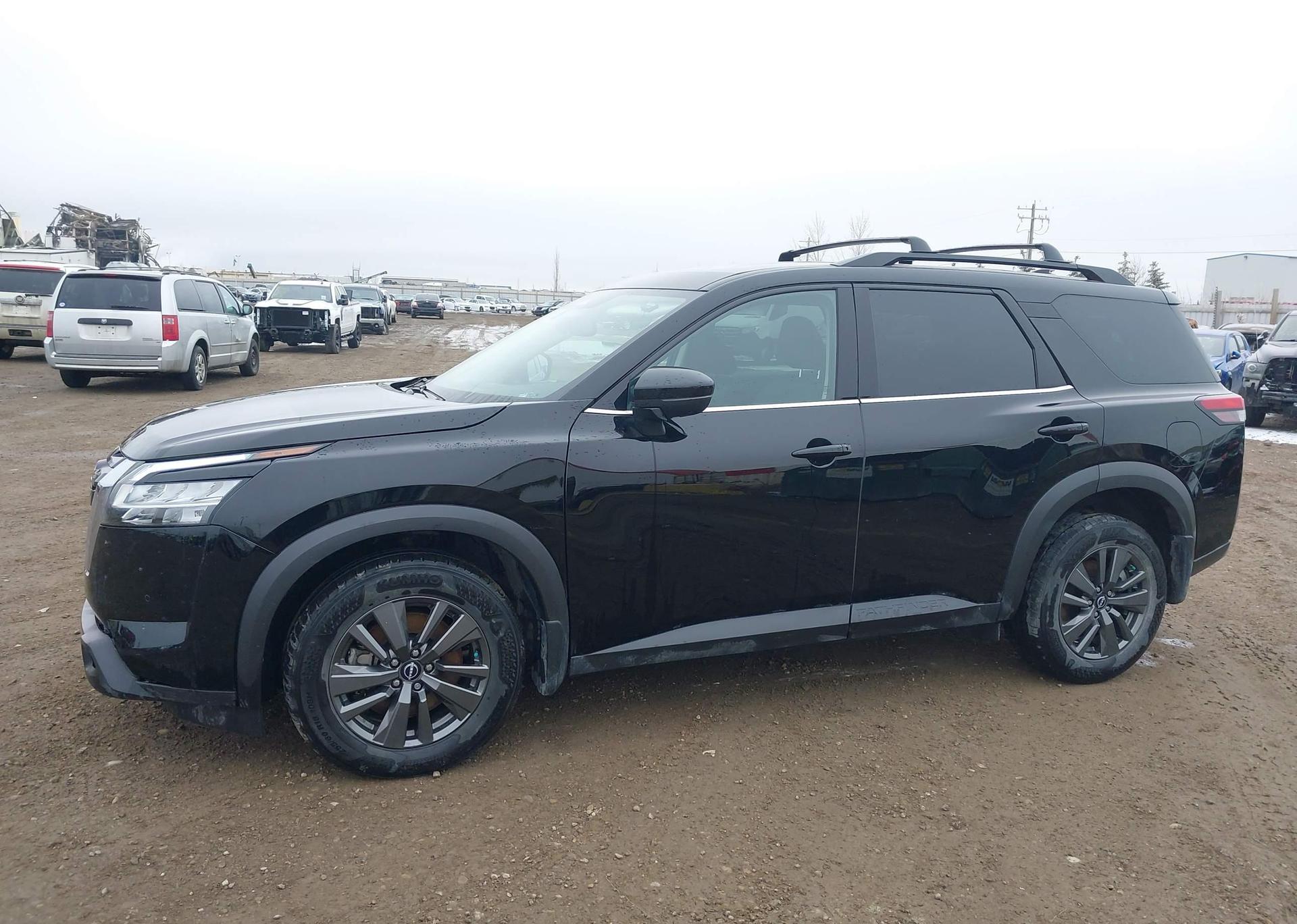 2022 NISSAN PATHFINDER SV