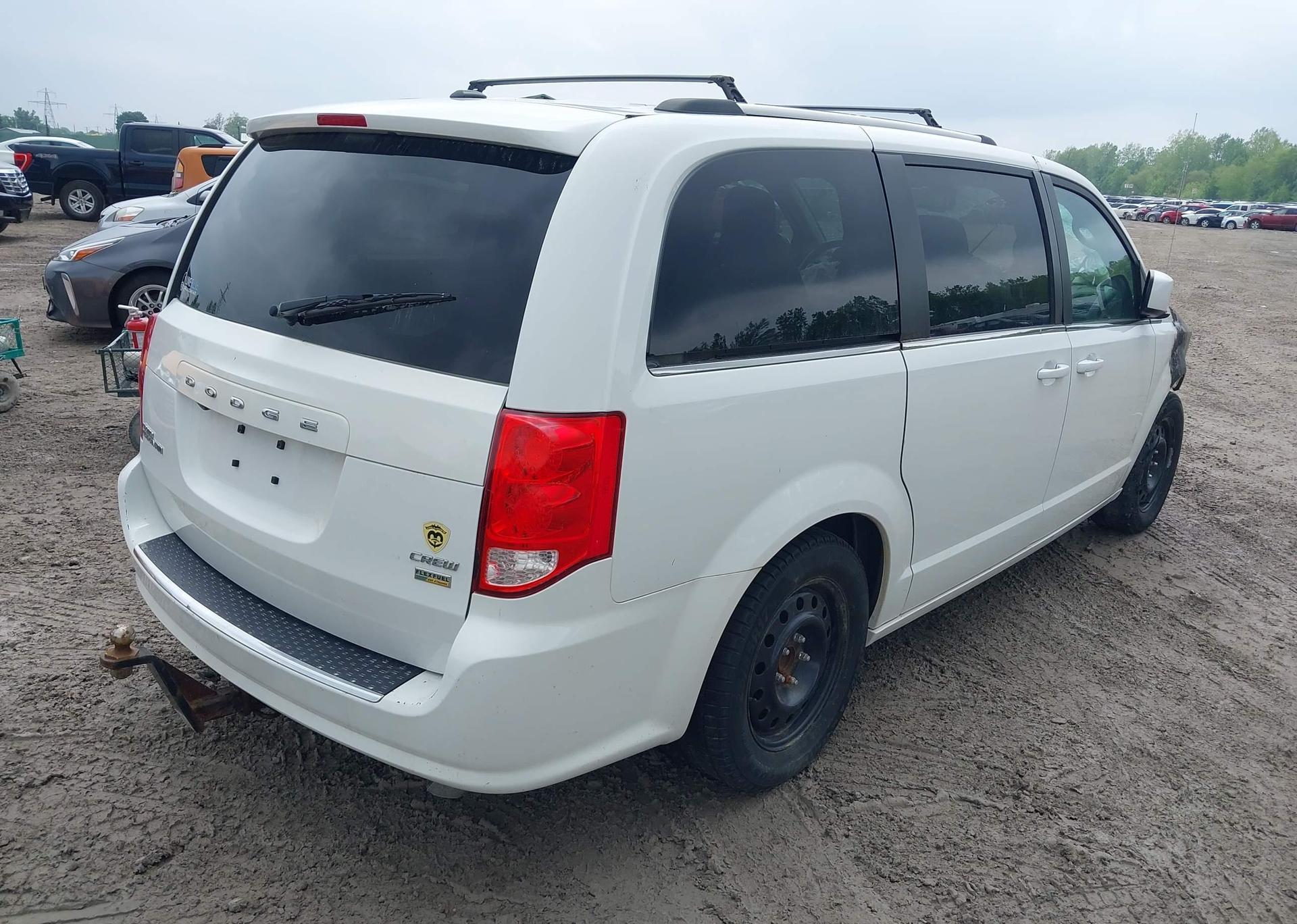 2018 DODGE GRAND CARAVAN CREW