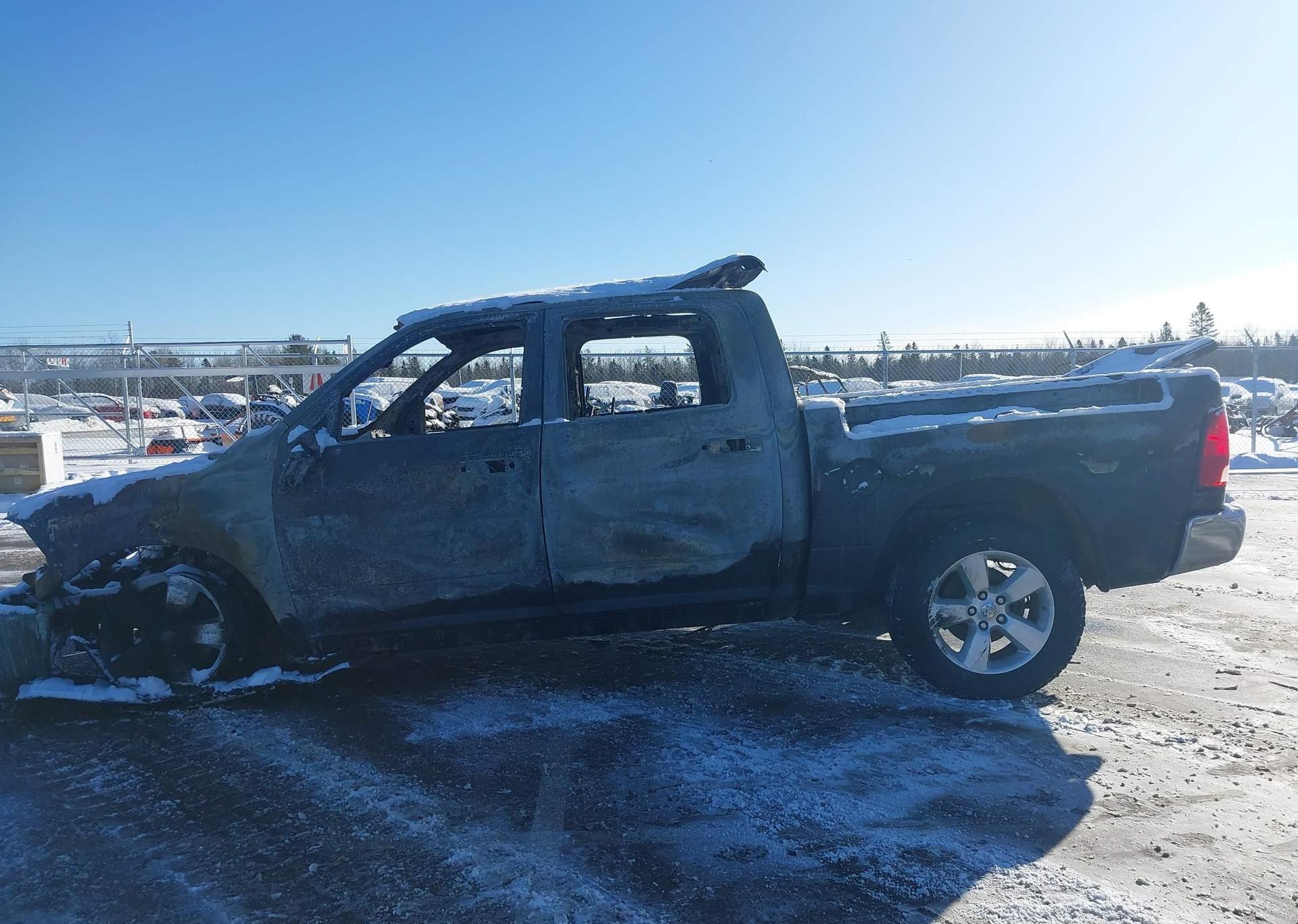 2016 RAM 1500 SLT