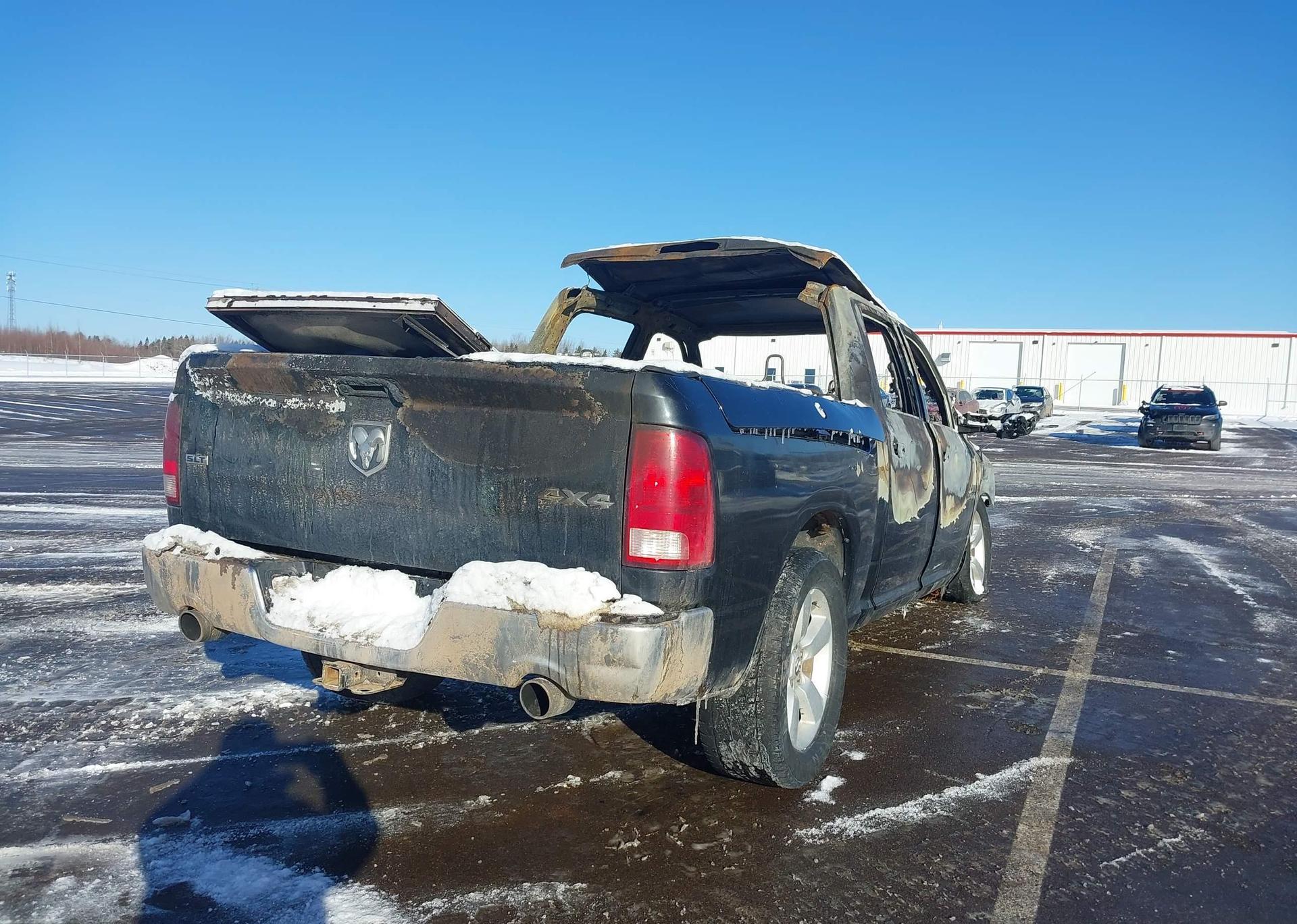 2016 RAM 1500 SLT