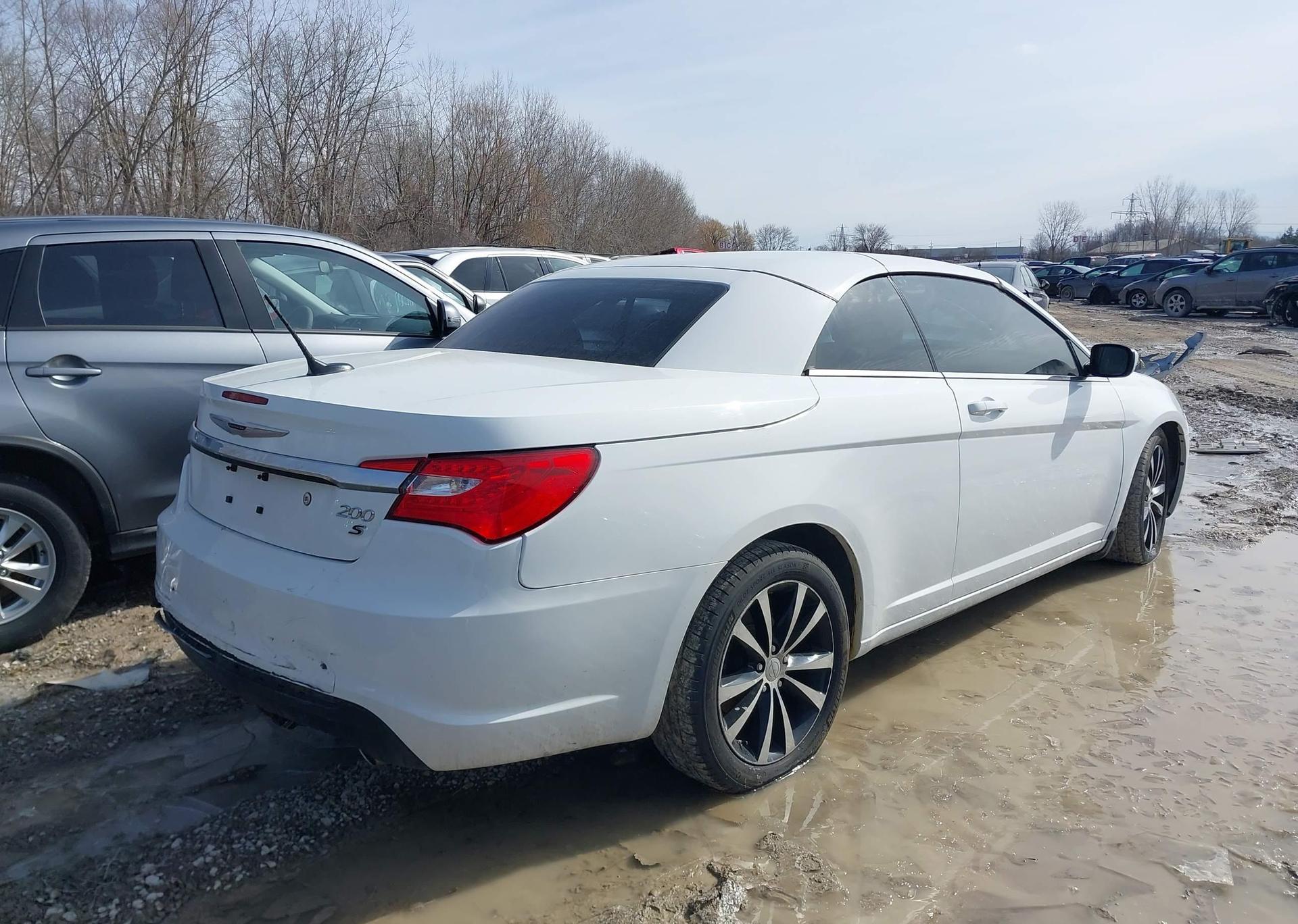 2013 CHRYSLER 200 S