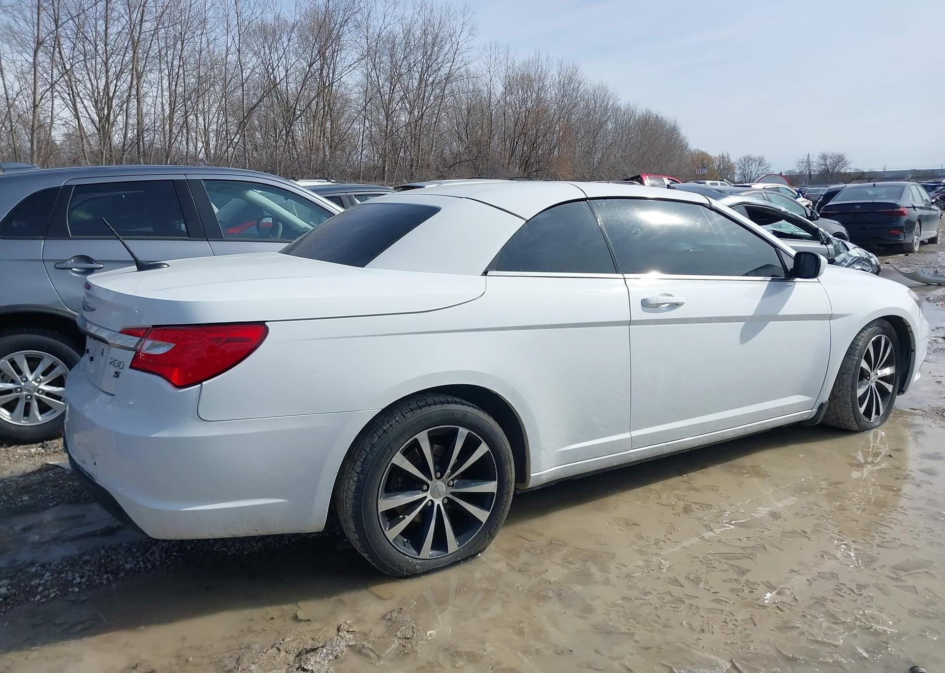 2013 CHRYSLER 200 S
