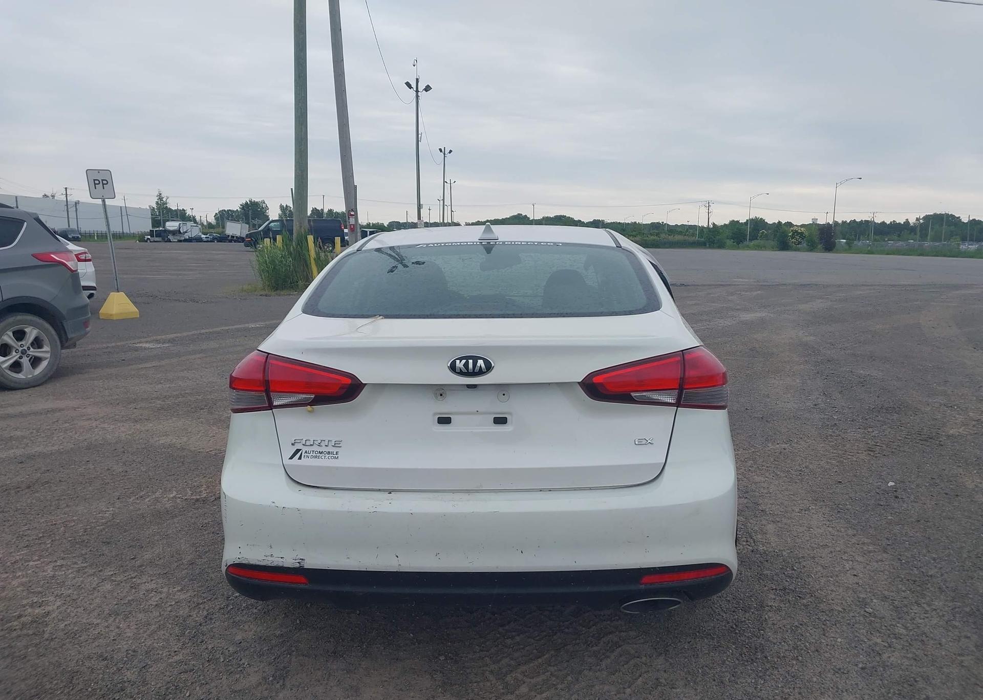 2017 KIA FORTE EX
