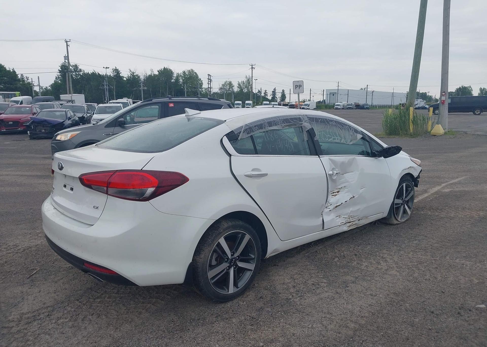2017 KIA FORTE EX