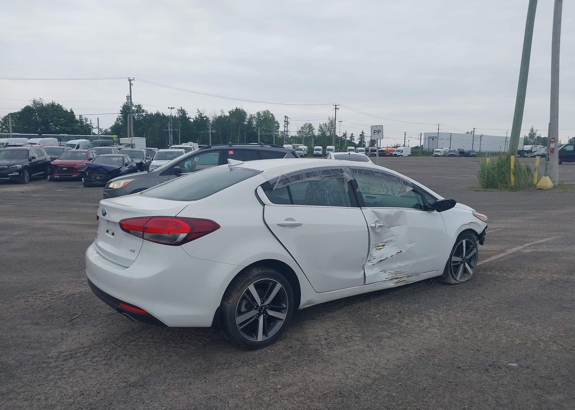 2017 KIA FORTE EX