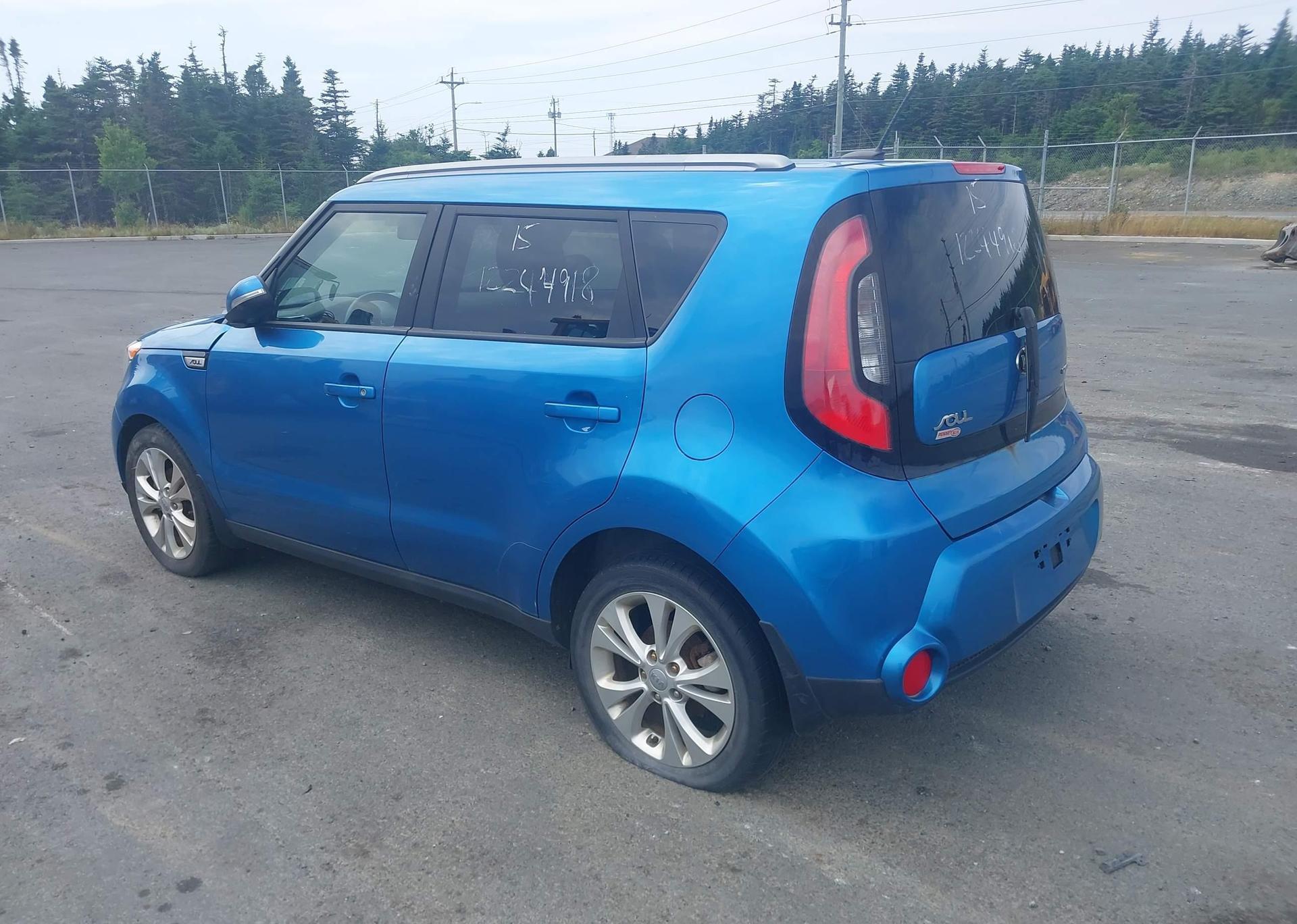2015 KIA SOUL +
