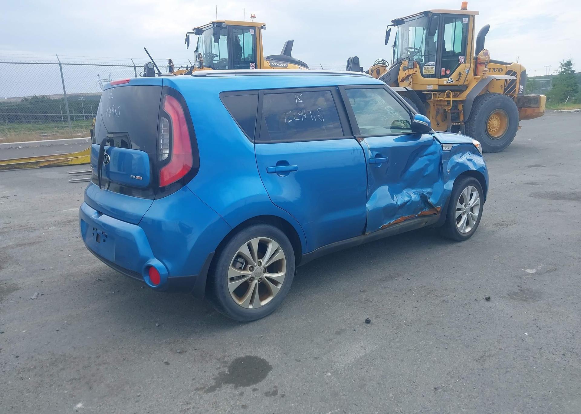 2015 KIA SOUL +