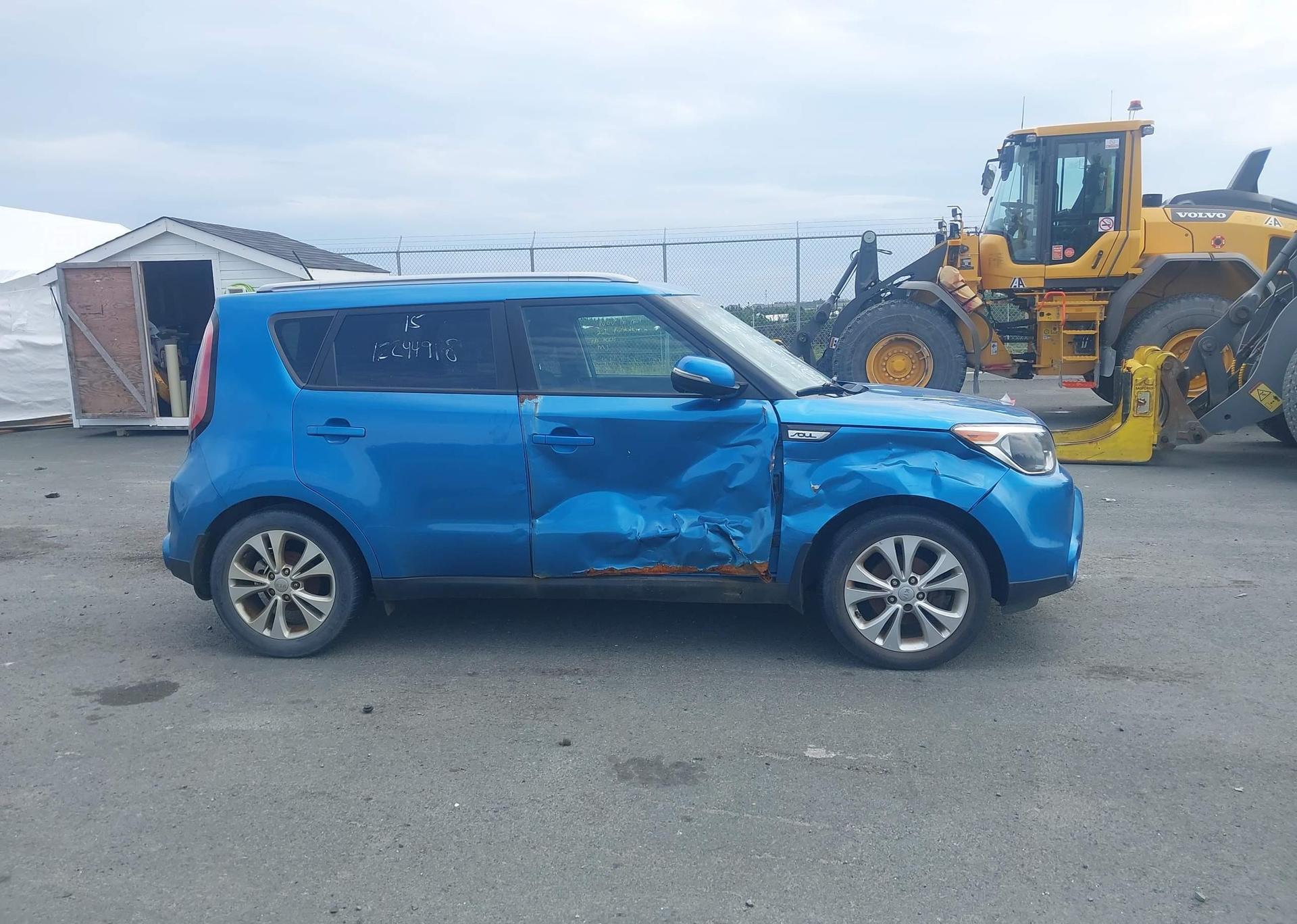 2015 KIA SOUL +