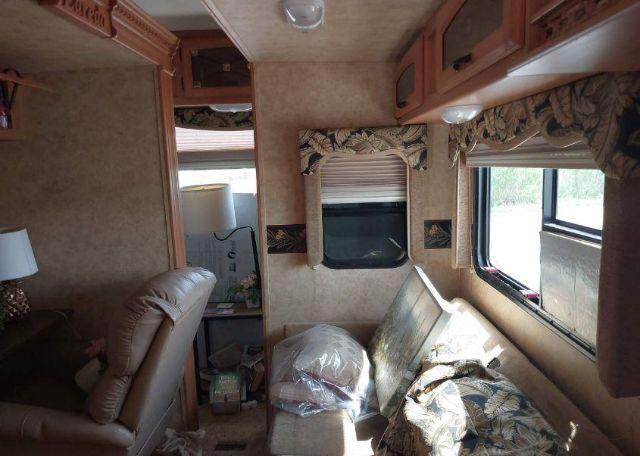 2010 KEYSTONE LOREDO